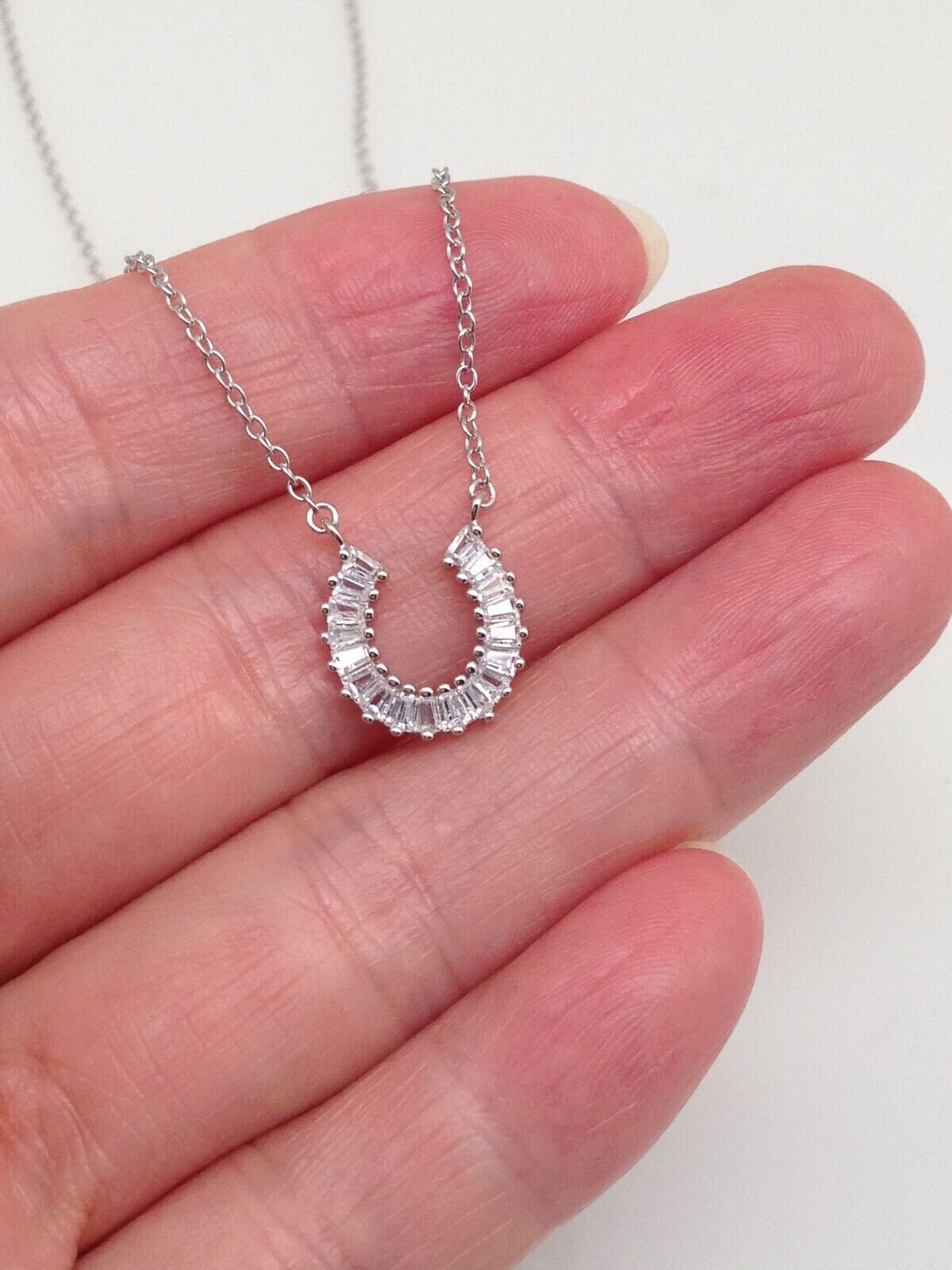 925 Sterling Silver Baguette Cz Horseshoe Pendant Necklace Small 10.8mm 17.5″