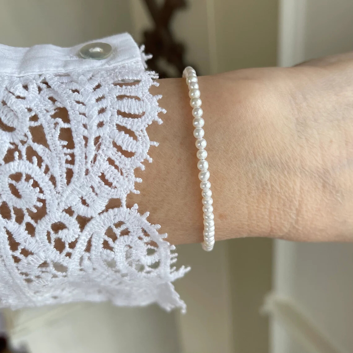 Classic Small Pearl Bracelet, 4mm White Freshwater Pearl Seed Bead Tiny Delicate