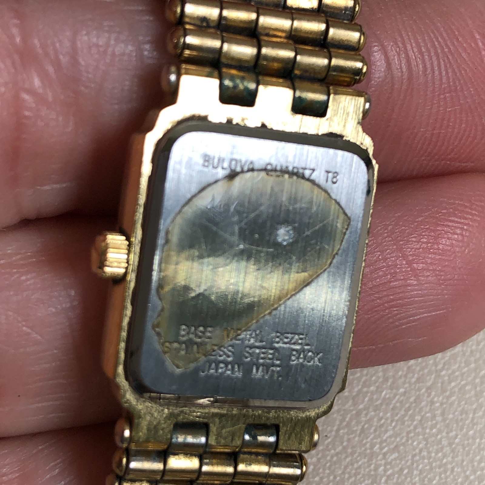 Vtg Bulova Women T8 Dress Diamond Accent Gold Tone Quartz 17mm Watch 6 1/4″