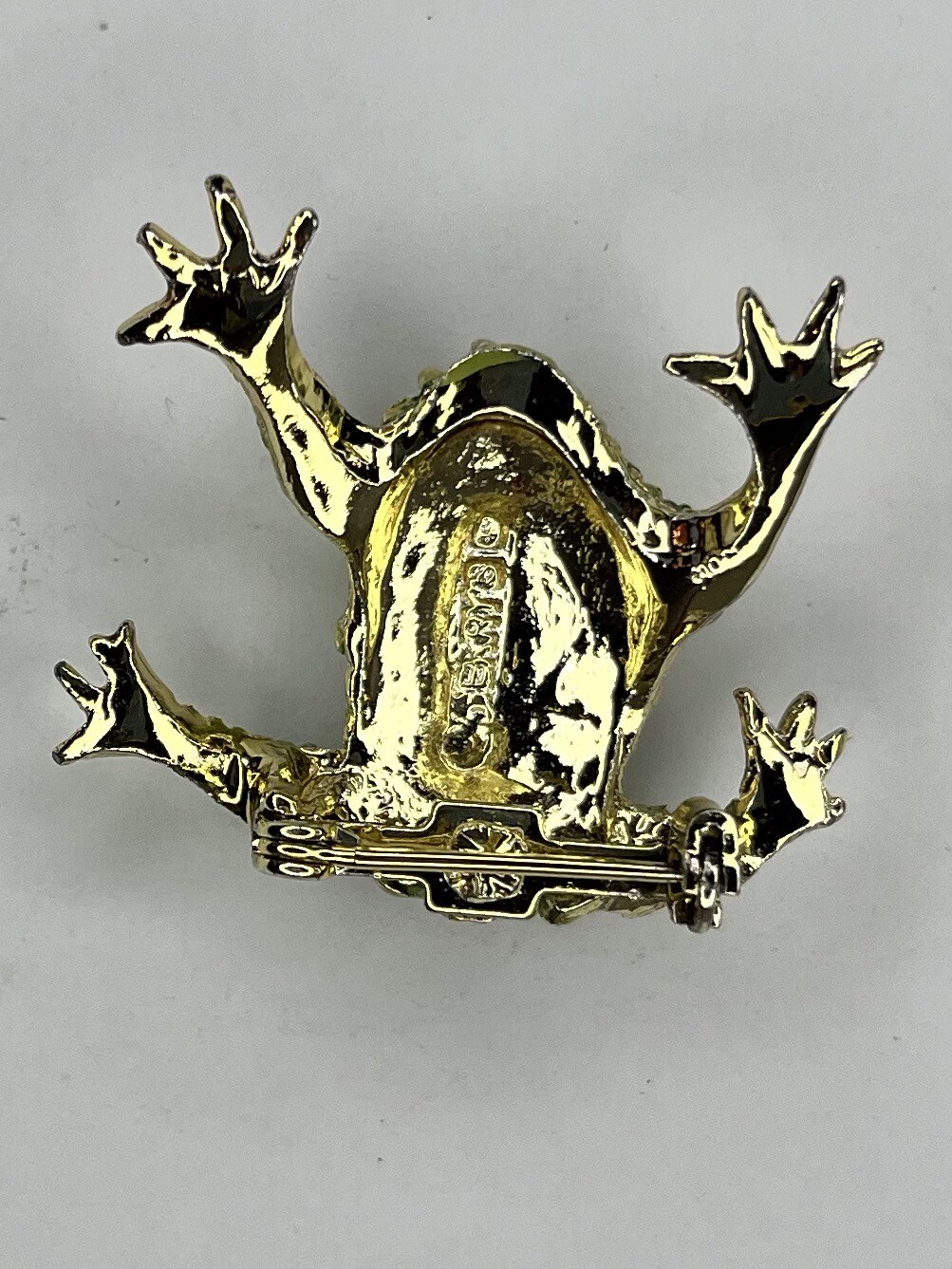 GERRY’S Green Bumpy Texture Fat Frog Shiny Gold Tone Brooch Pin Vintage
