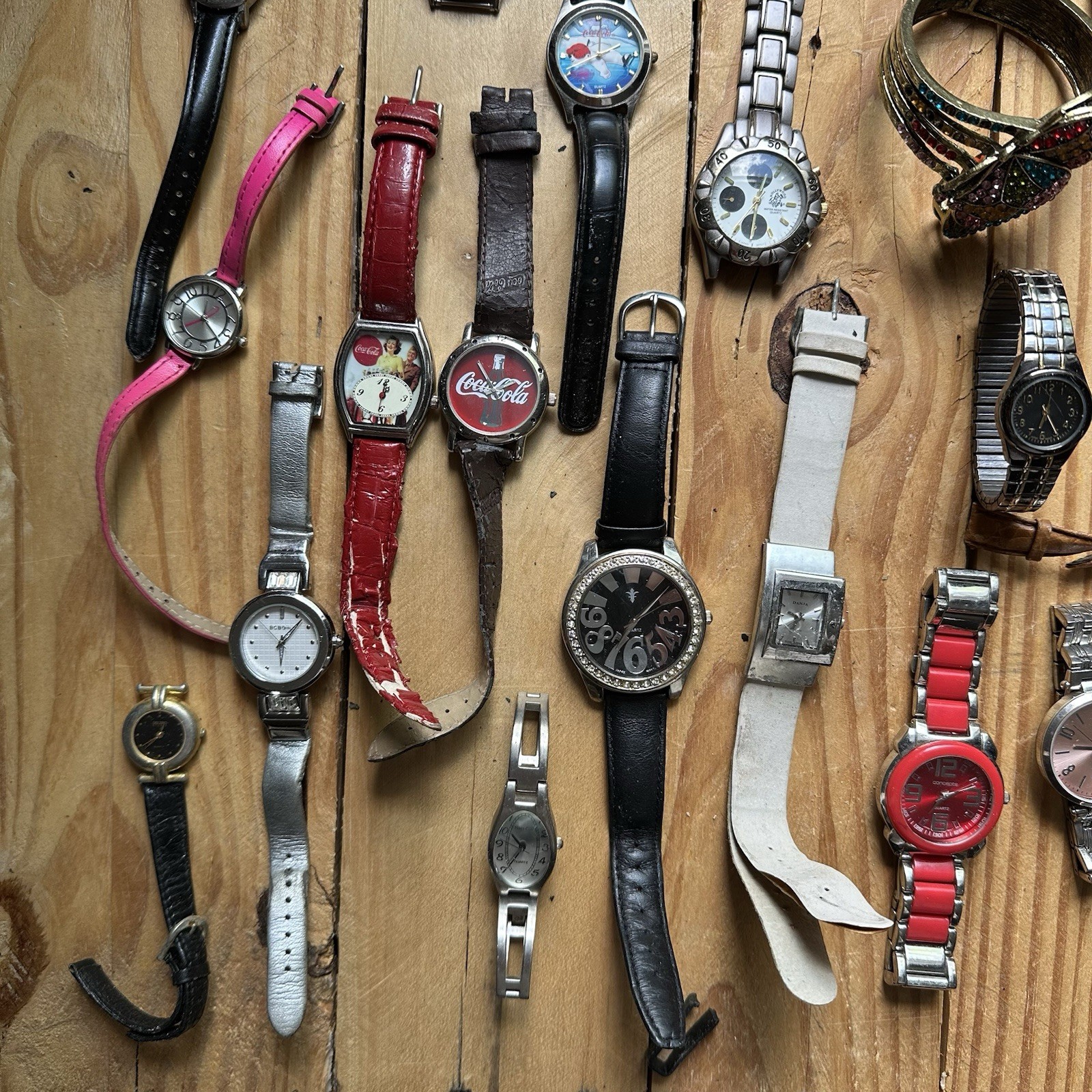 Vintage Lot of 29 Assorted Watches, For Parts, Repair, Running Unkown