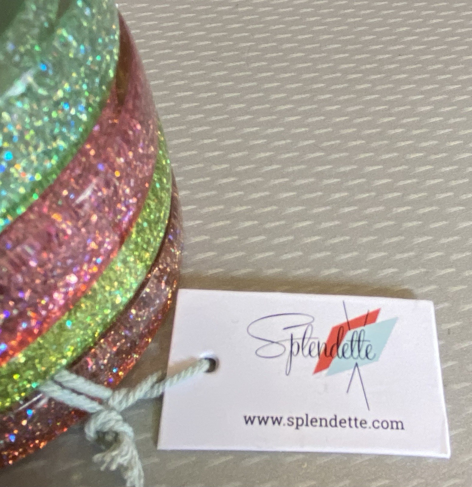 Bangle Set 4 Lucite Plastic Glam Glitter Duchess Pink Green Splendette w/tags 8″
