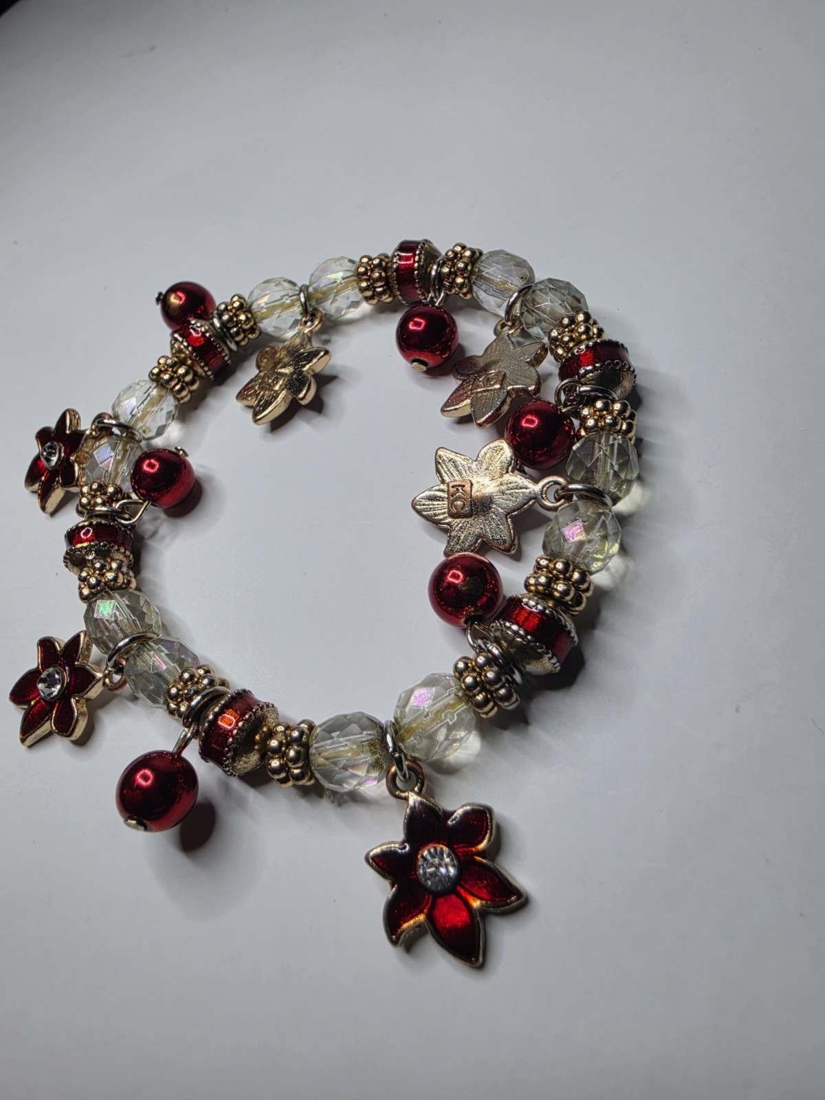 KENNETH COLE Christmas Poinsettia Charm Bracelet Enamel & Crystals Stretch
