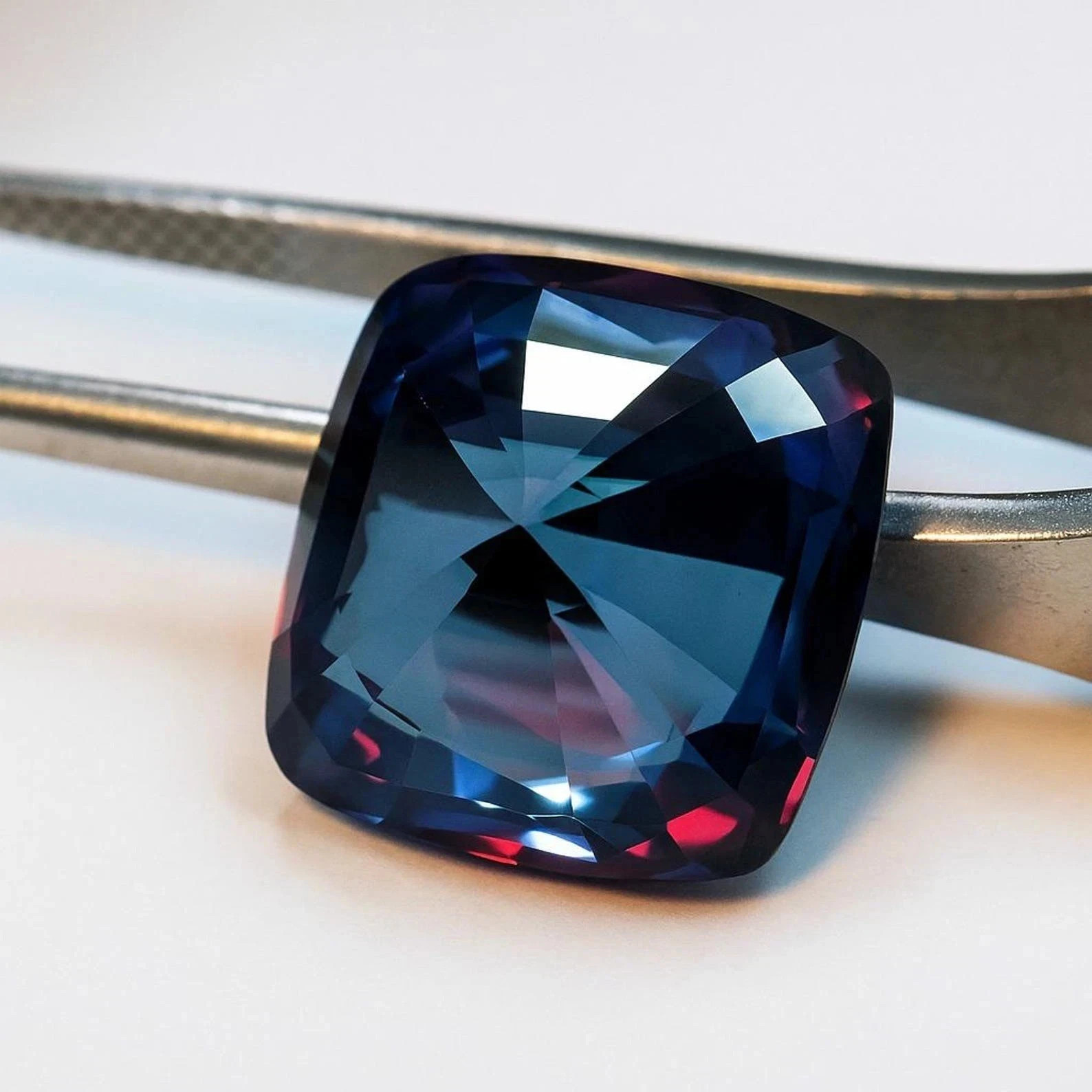 9.55 Ct+ Natural AA+ Alexandrite Color Change Cushion Cut Loose Gemstone
