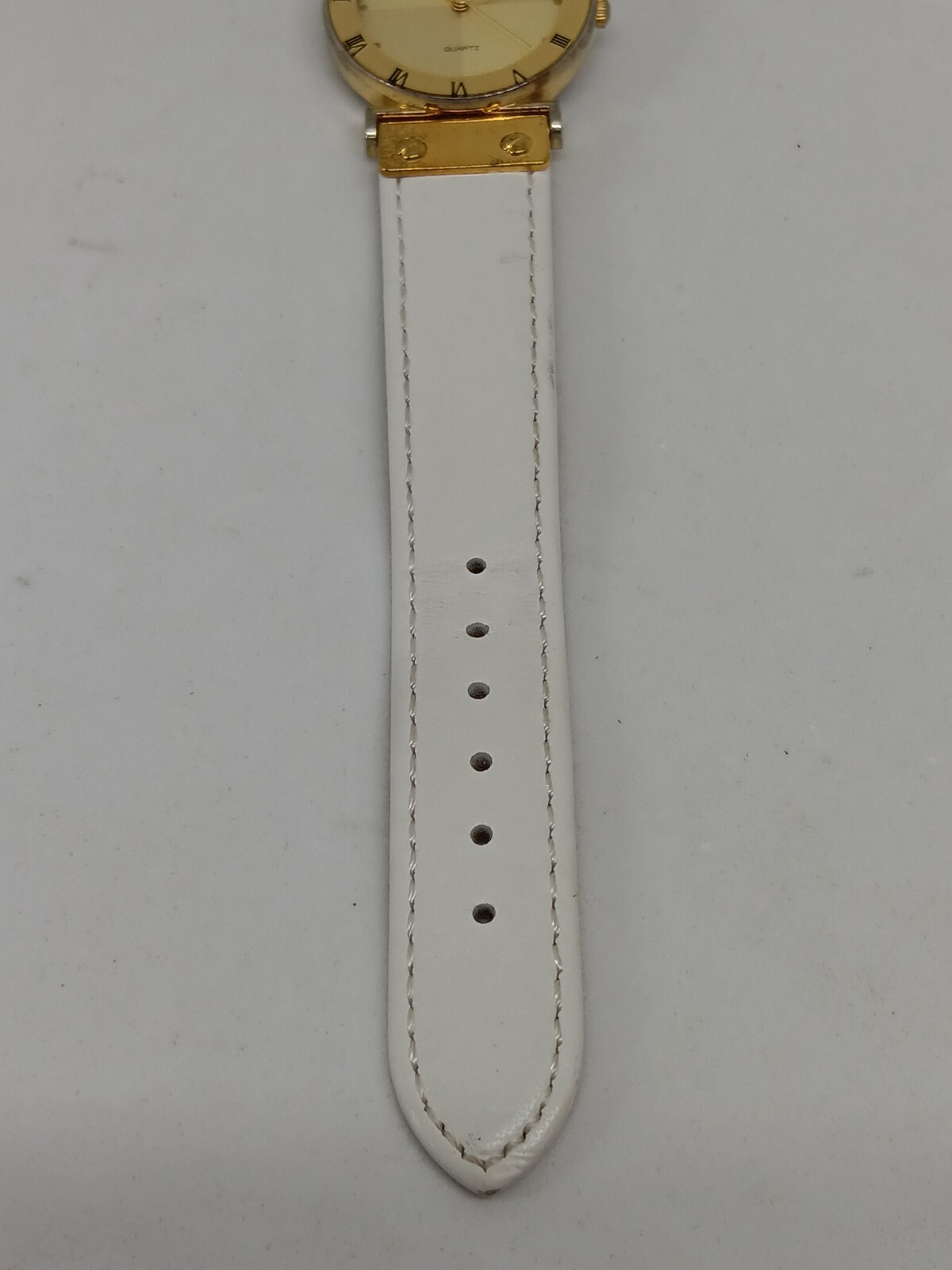 Vintage Dunhill Overseas 2035-15 Women’s 30mm Gold Tone Quartz Watch