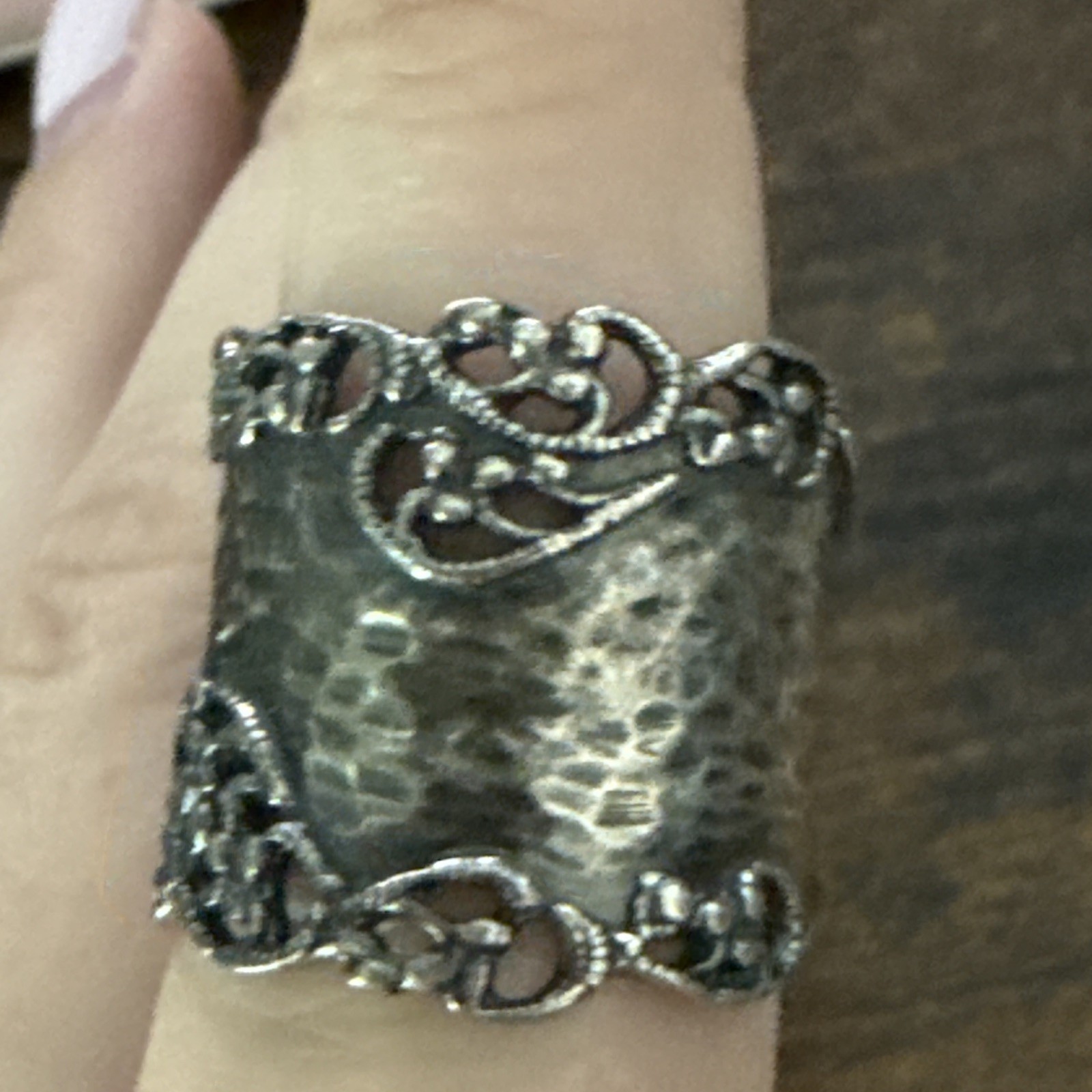 PZ PAZ Israel 925 Sterling Silver Hammered Scroll Work Cigar Band Ring Size 8.25