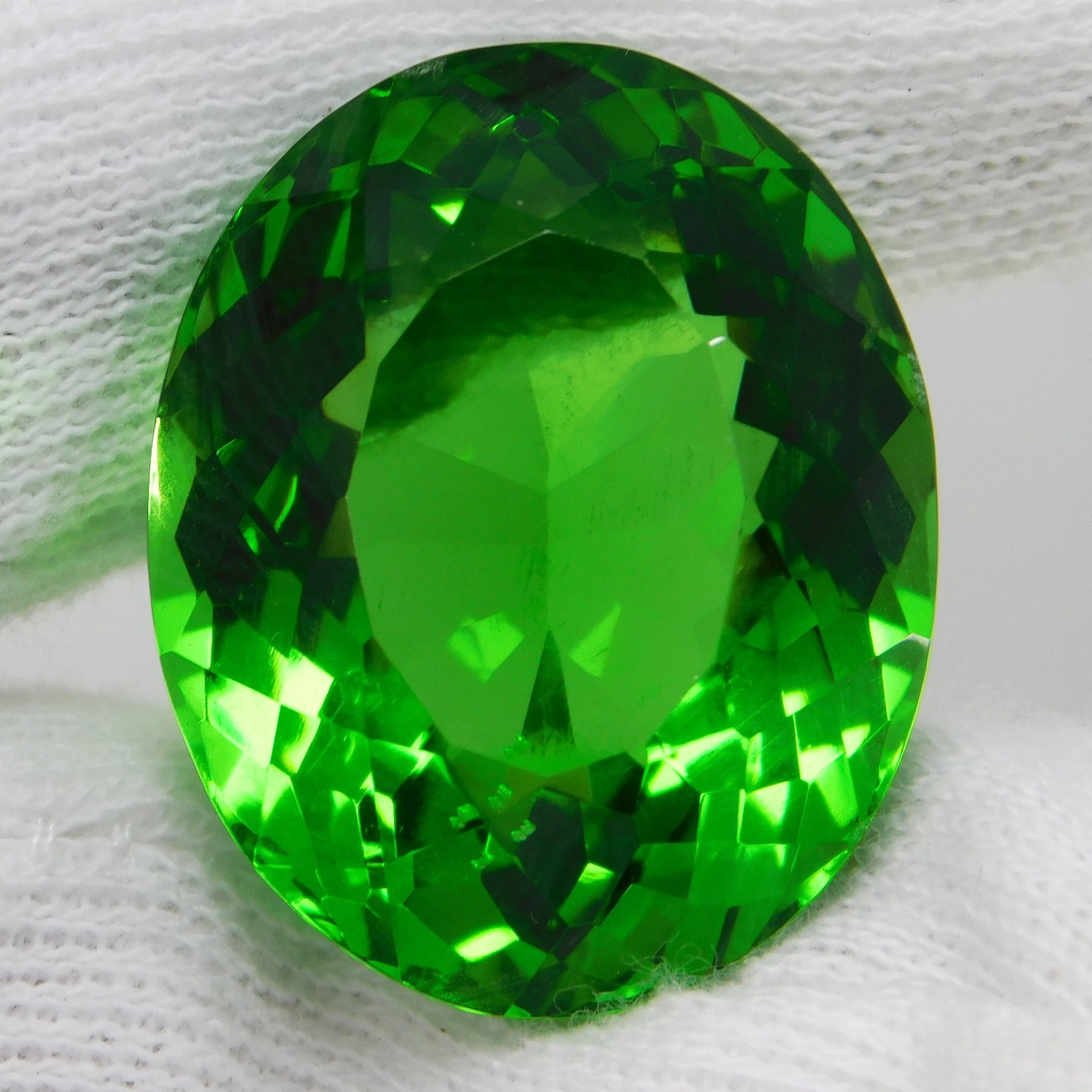 Certified 120 Ct+ Natural Tsavorite Green Garnet Stunning Oval Cut Gemstone