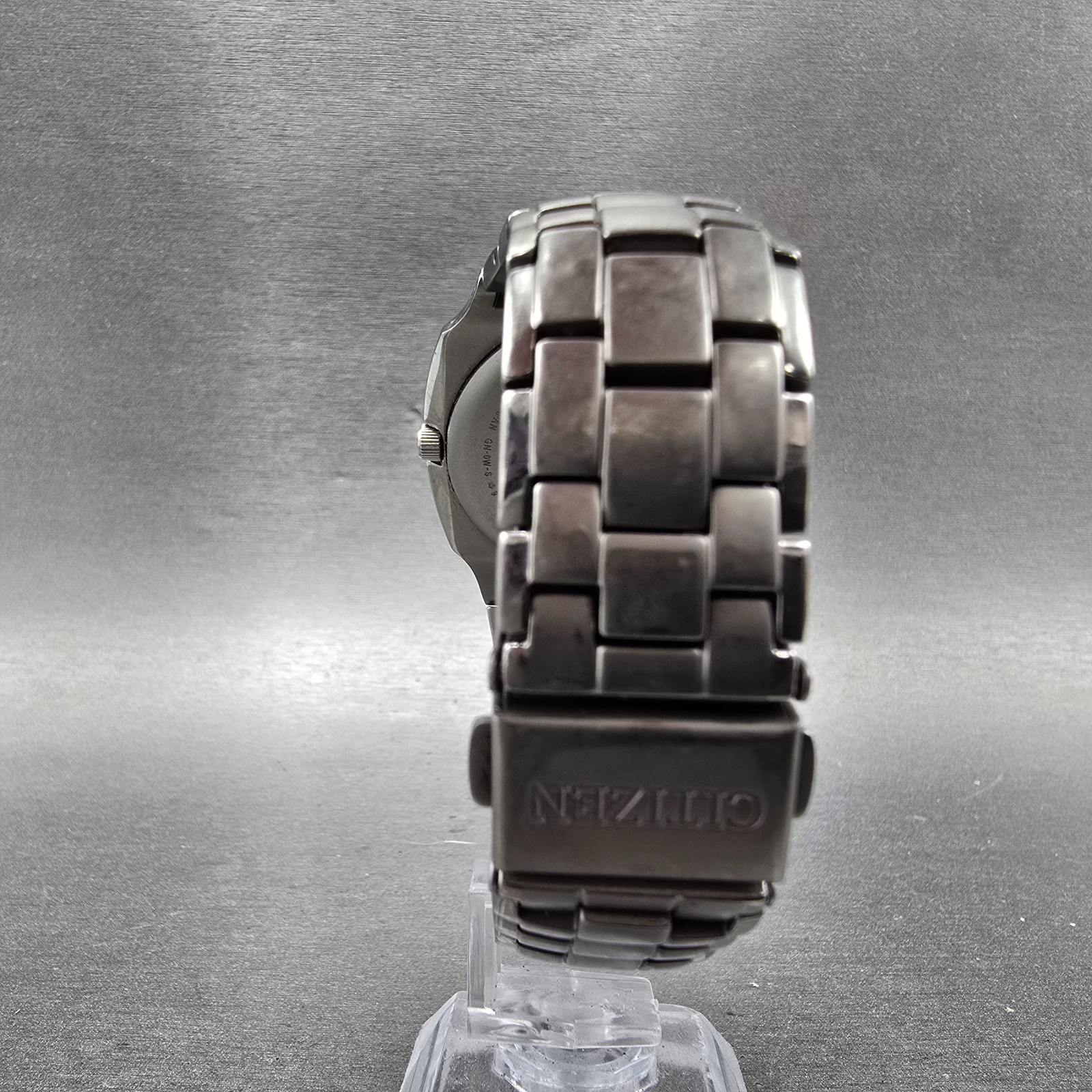 Citizen Eco-Drive Watch Men 38mm Black Dial Titanium Date E111-S049610 Runs EWR