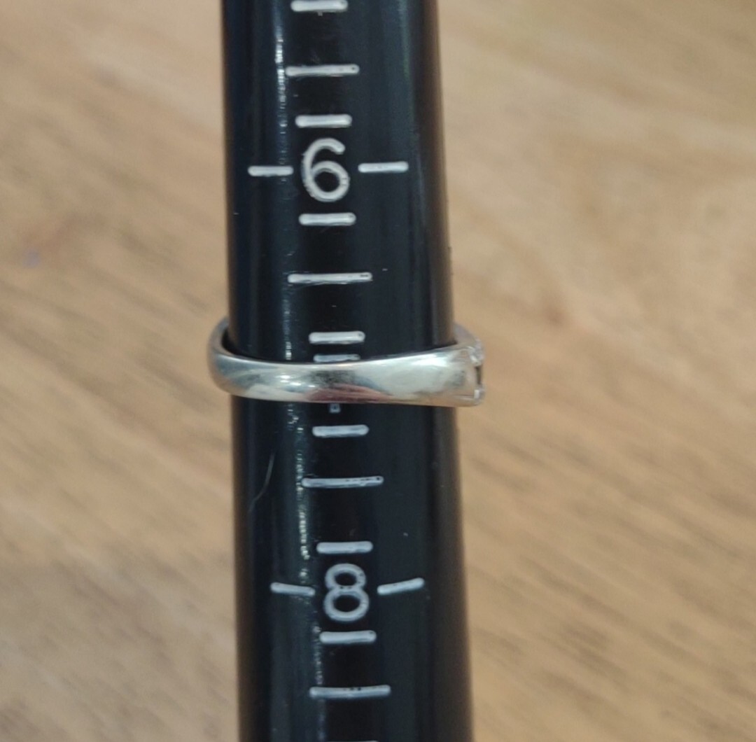 0.89CT black and white round cut diamonds in 14k solid white gold curved ring 7