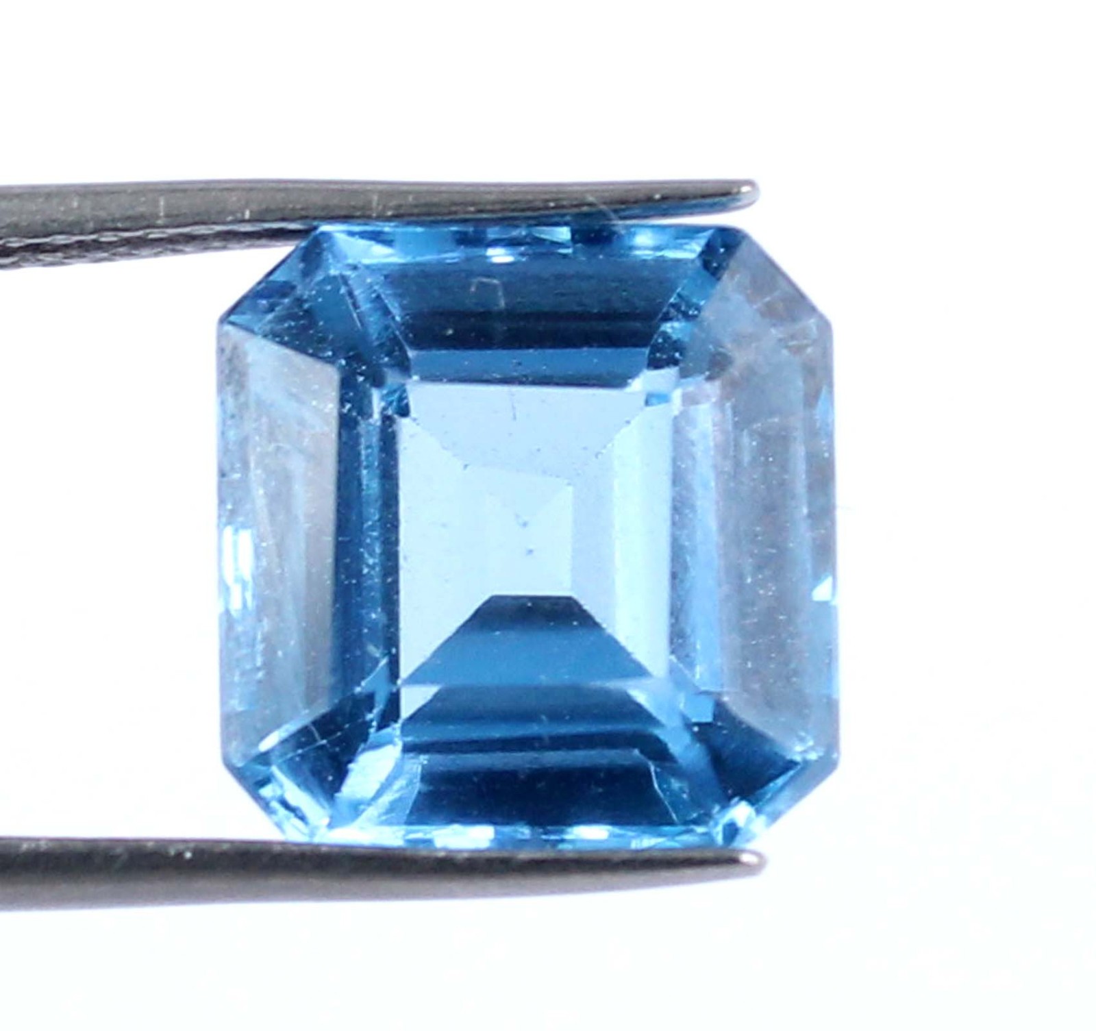 6.90 Ct/10 mm Blue Zircon Octagon Natural Cambodian Gemstone Certified T24700