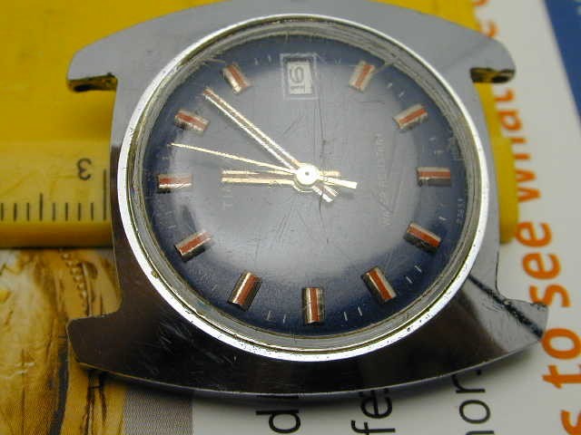 VINTAGE 1960S TIMEX BLUE DIAL RED HANDS AND MARKERS WRIST WATCH