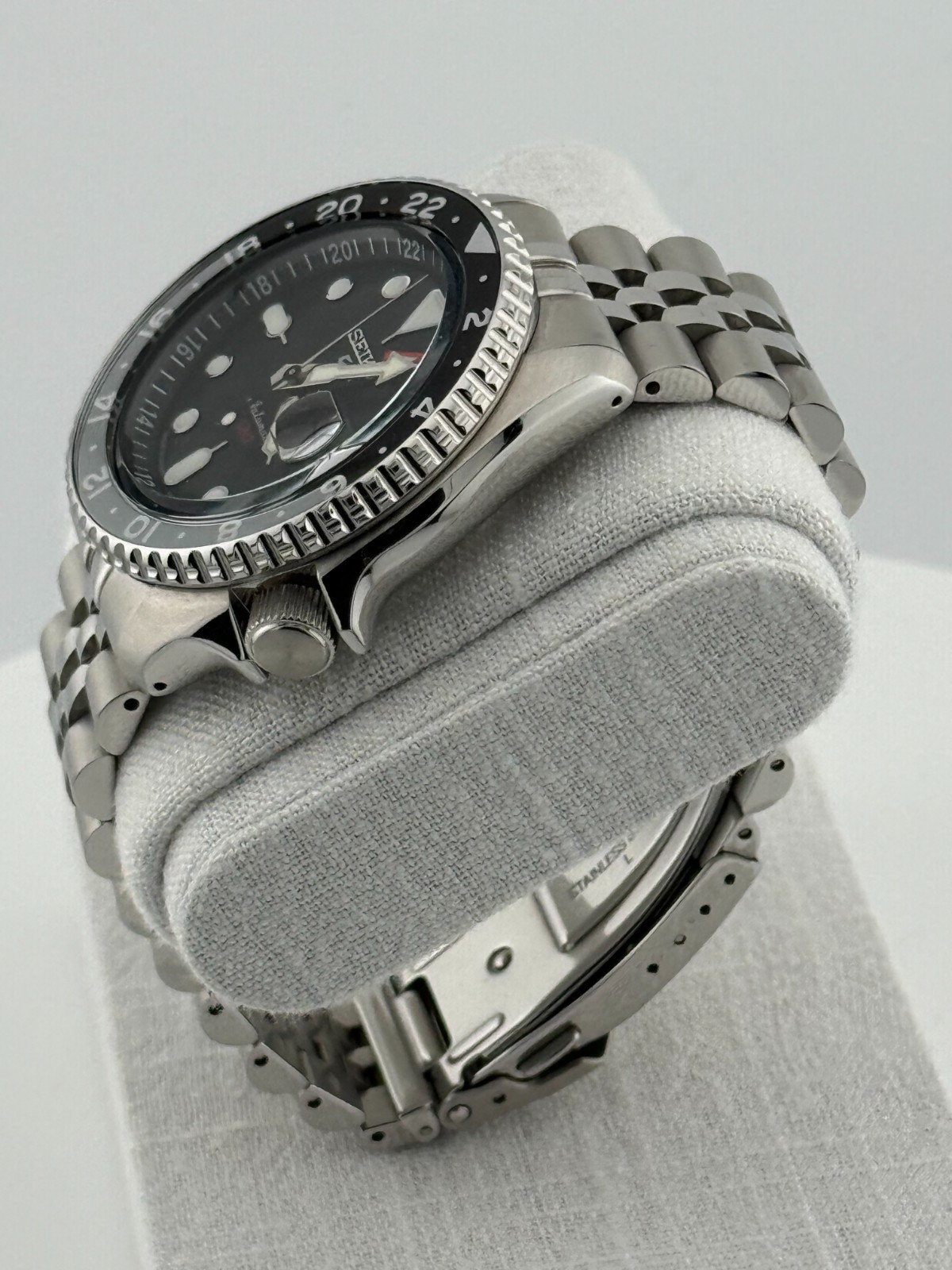 Seiko 5 Sports 42.5mm Black Dial Stainless Steel Watch SSK001