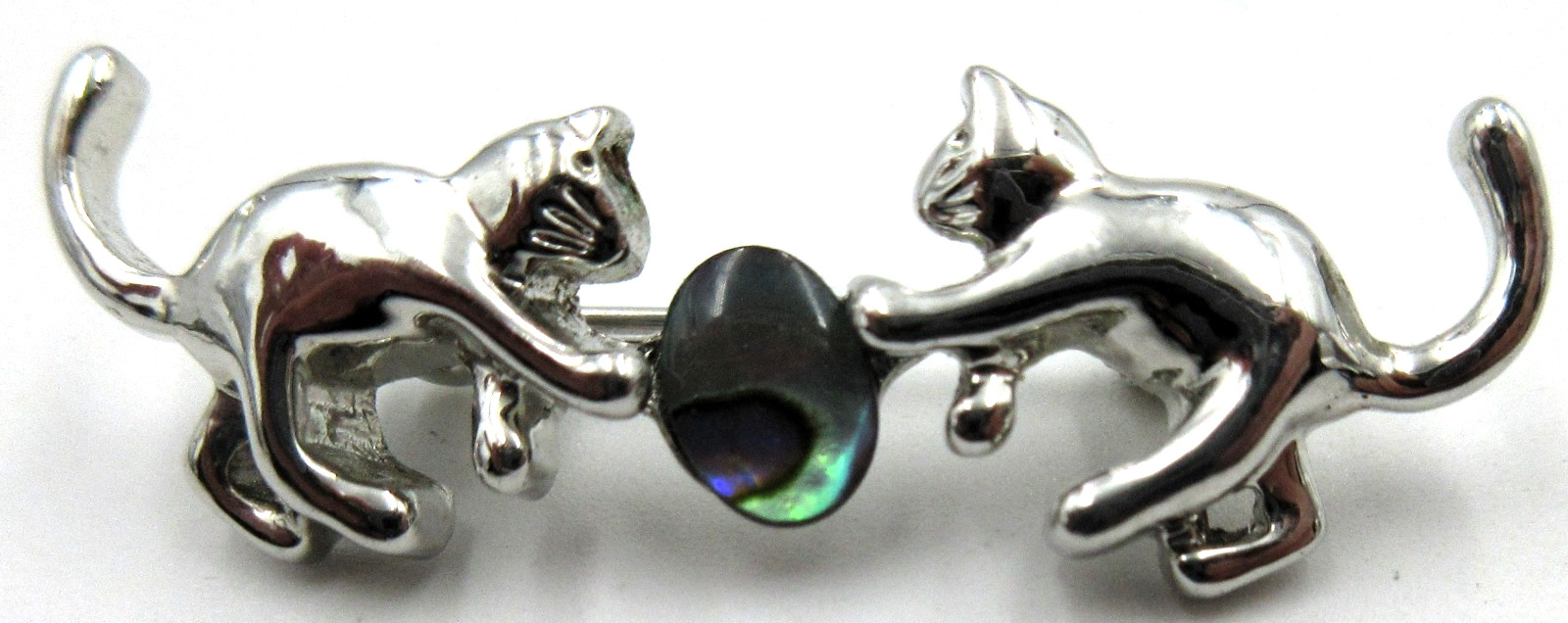 VTG KITTY CATS PLAYING WITH blue green BALL OF YARN Brooch Pin Silver tone metal