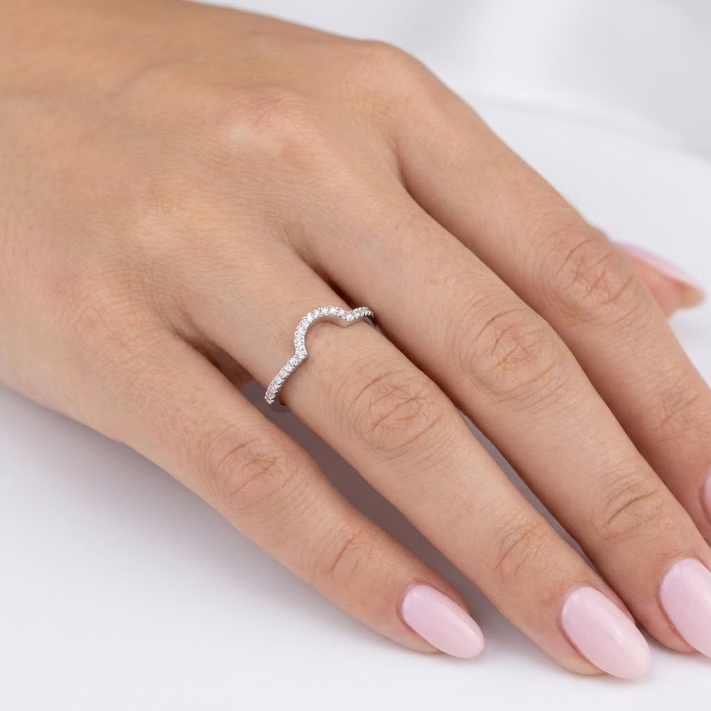 Classic Wedding Band 18K Gold Classic 0.20 Carat Round Lab-Grown Diamond E VVS2