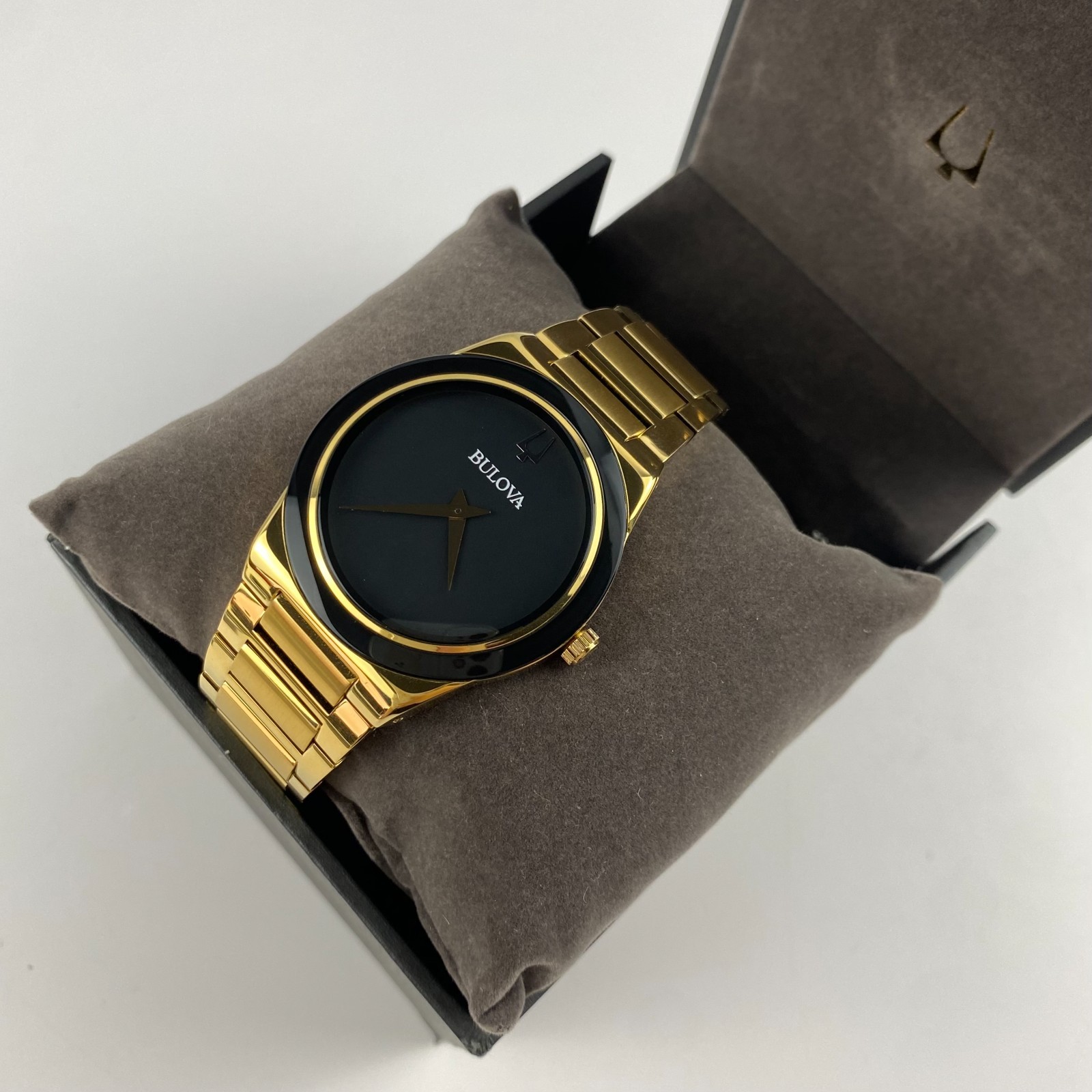 Bulova Modern Millennia 97A183 Men’s Gold Tone Black Dial Quartz Watch 41mm