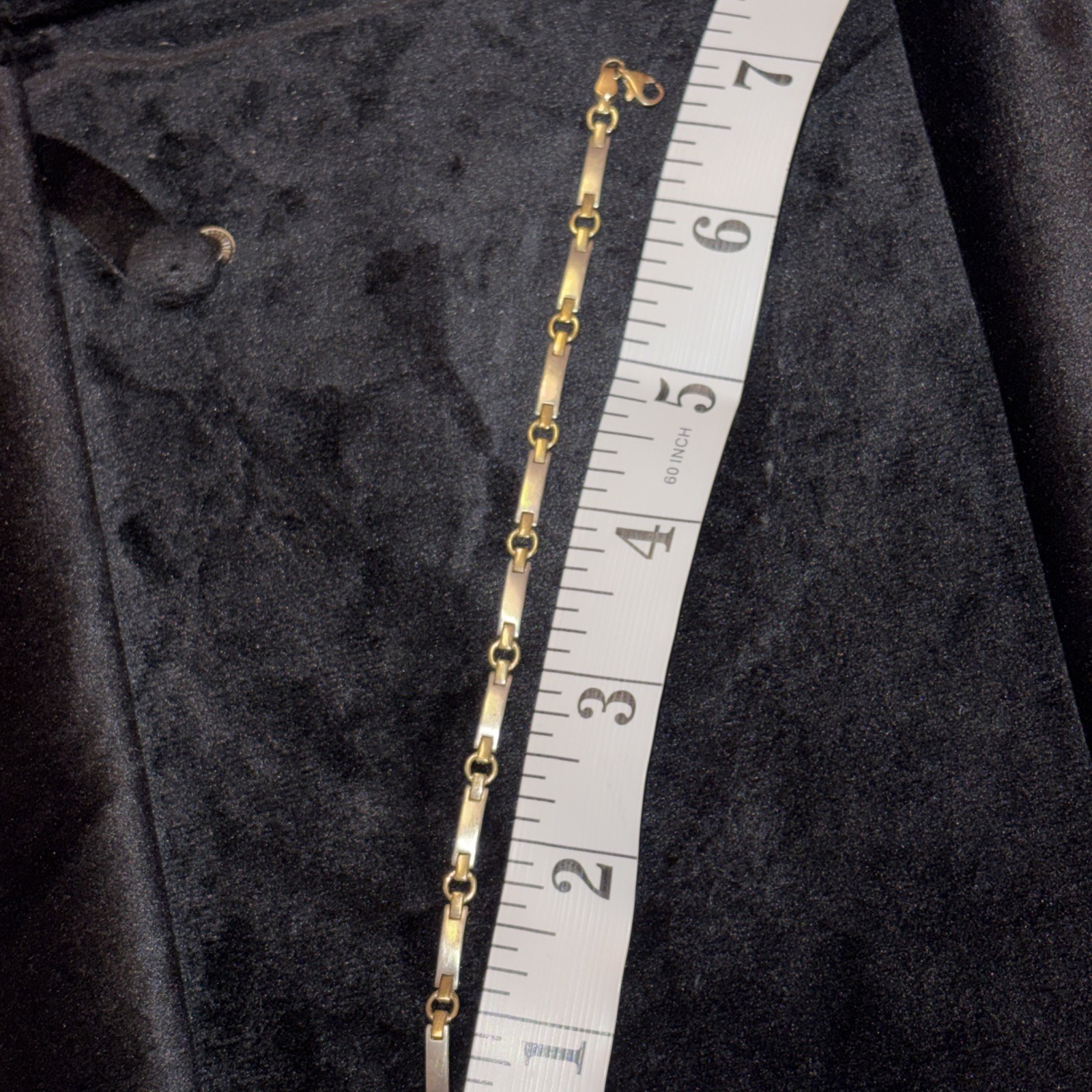 9 Carat Gold Fancy Link Yellow And White Gold Necklace And Bracelet Set 29.11 G