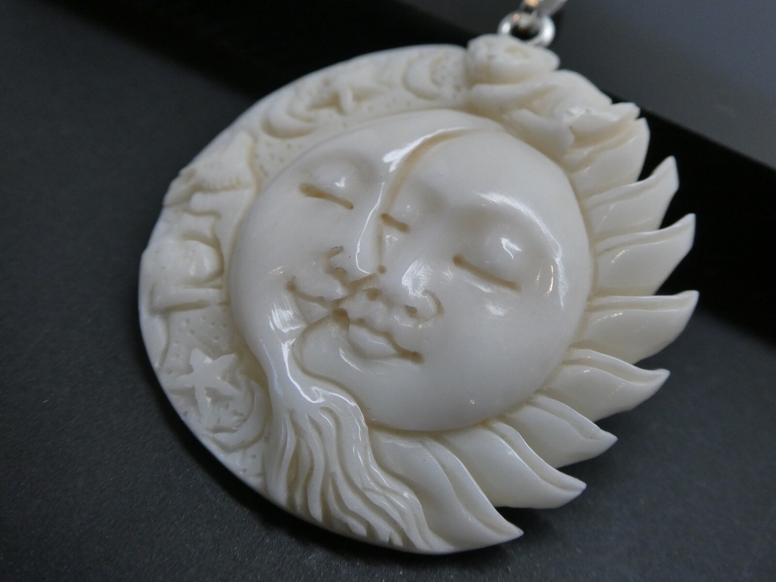 Moon Sun Stars Wolf Cat Lucky Totem Water Buffalo Bone 35mm Round Pendant Amulet
