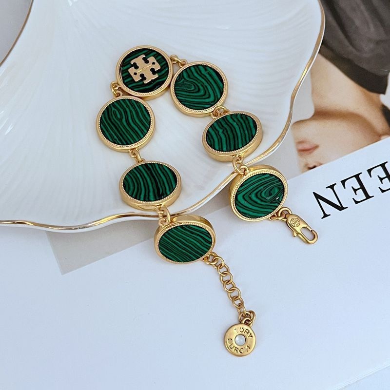 New Tory Gorgeous Green Bracelet with Jewelry Pouch Size length: 17+5cm