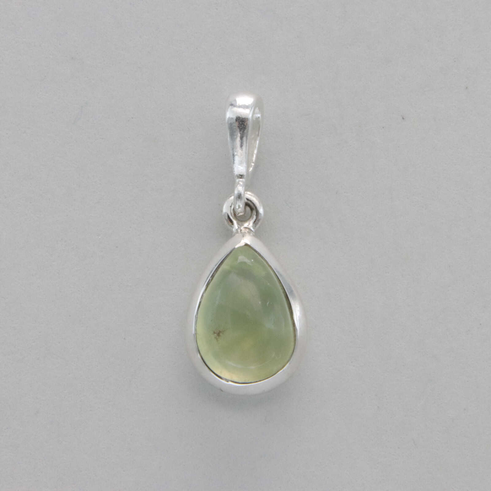 925 Sterling Silver – Green Drop Pear Prehnite Teardrop Celtic Pendant Charm