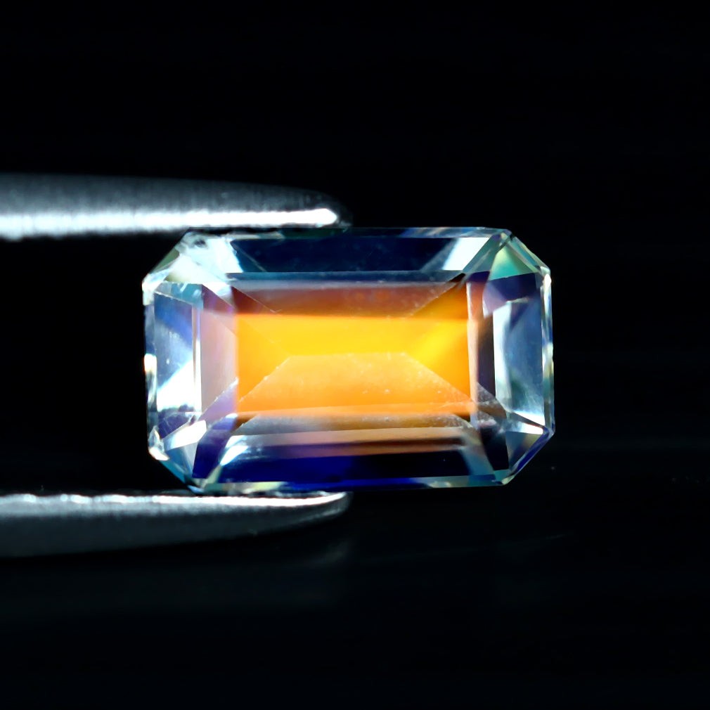 1.01 ct Flashing Octagon (7.71 x 5.02 mm) Unheated Rainbow Moonstone Gemstone