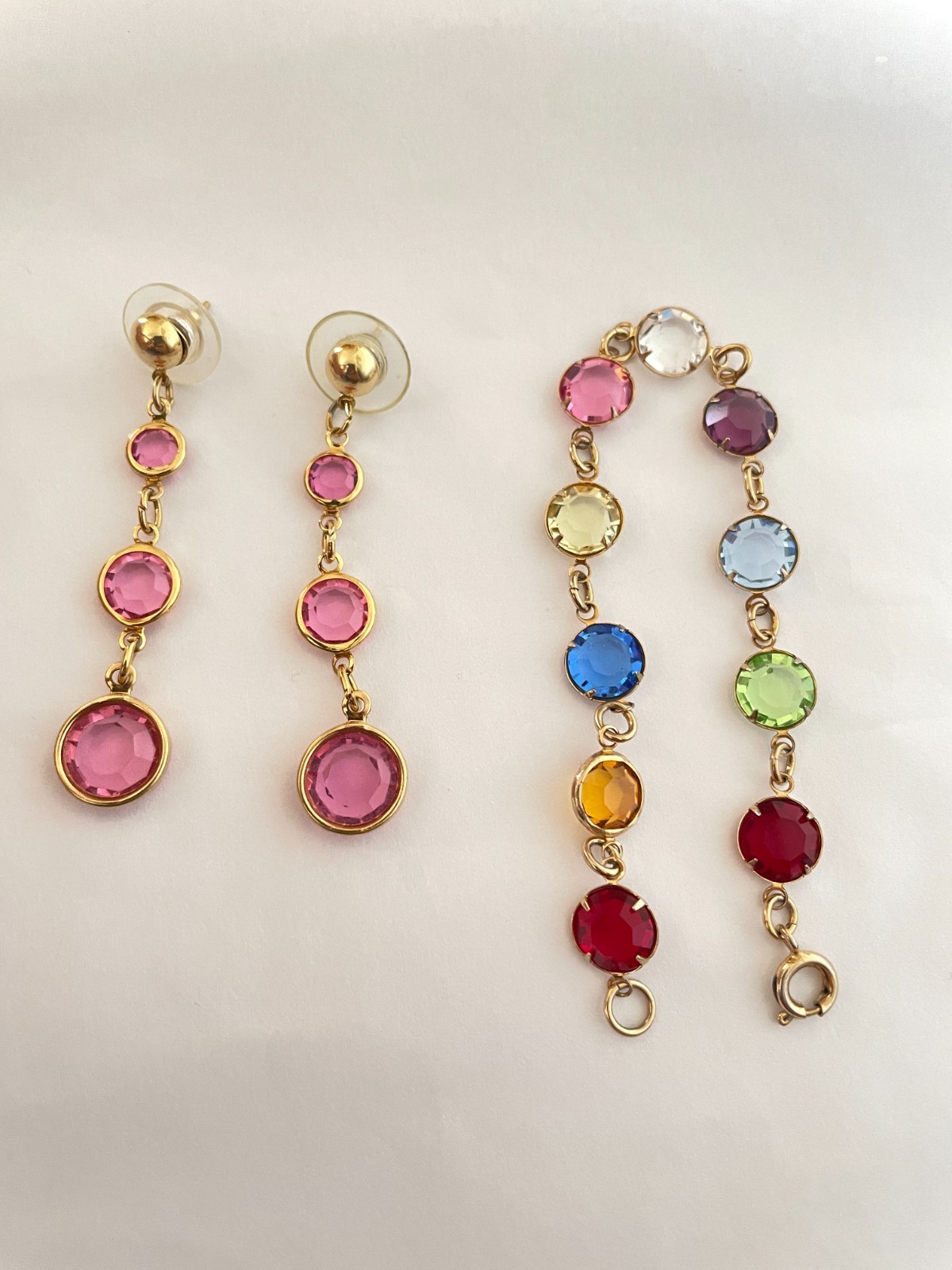 Lot of 2 Vintage Gold Tone Glass Bezel Bracelet & Earrings Pink Purple Blue