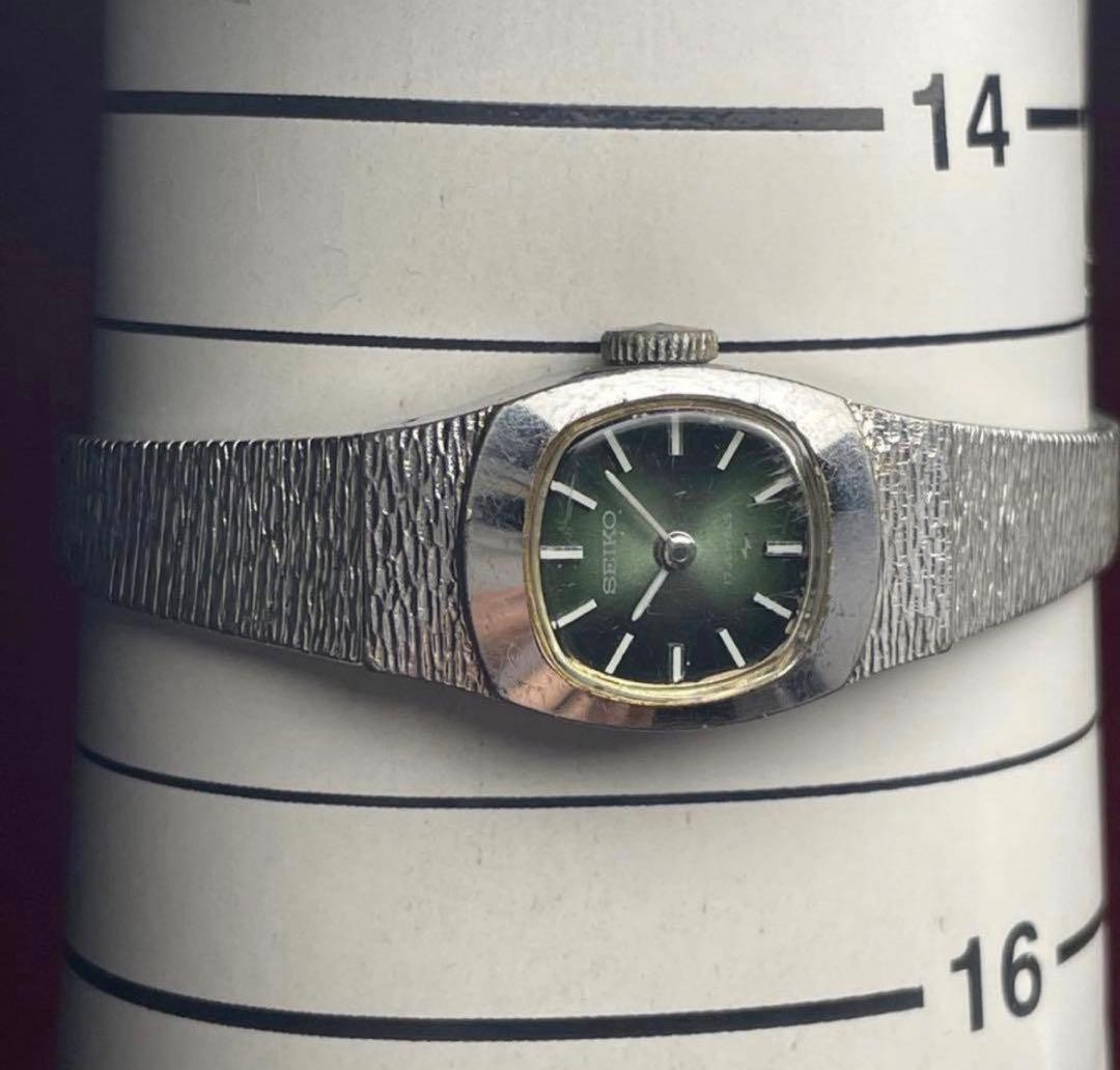 1974 SEIKO watch, original bracelet, excellent condition, manual winding, rare g