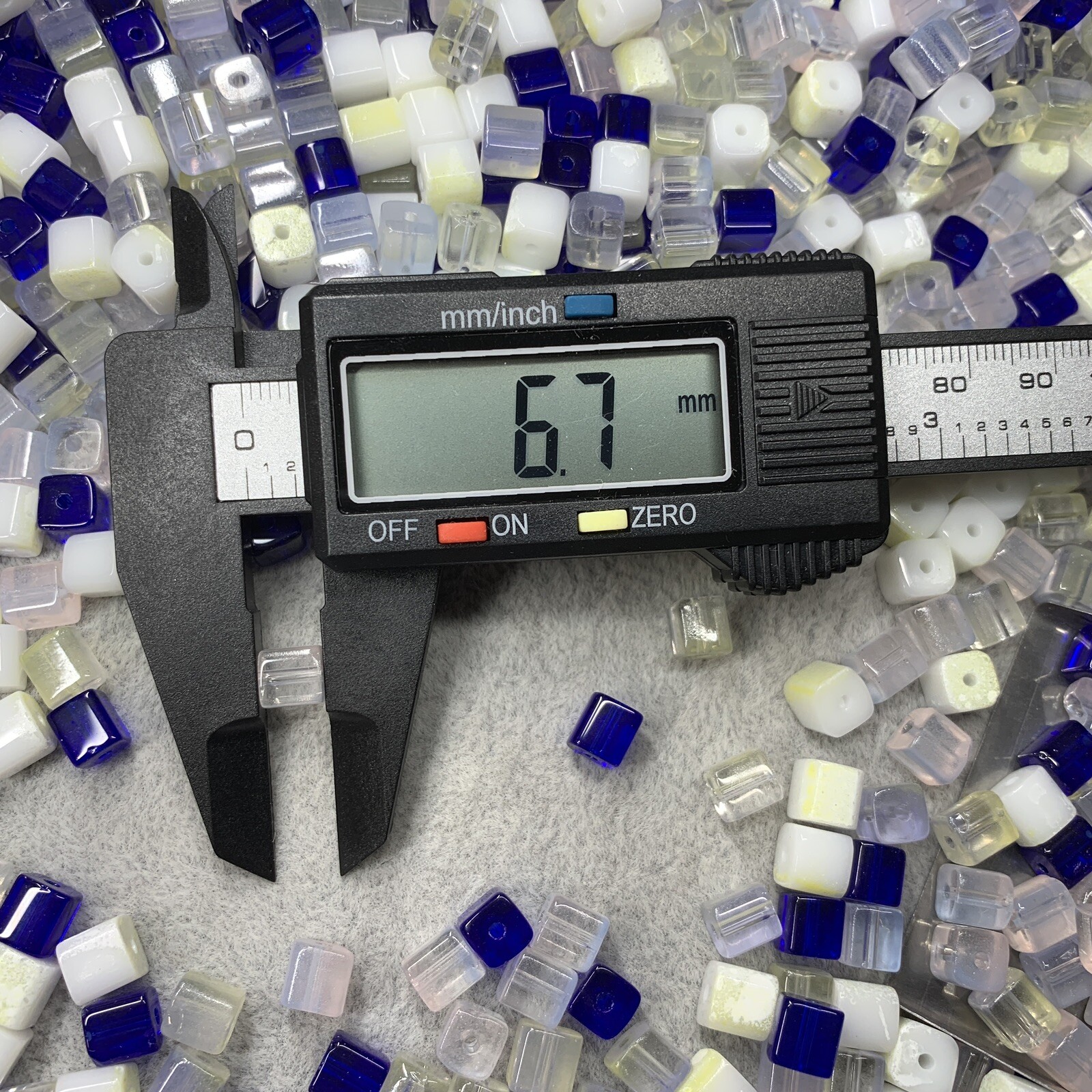 1LB/454G Assorted Blue/ Transparent/ White 6mm Square Cube Crystal Glass Beads