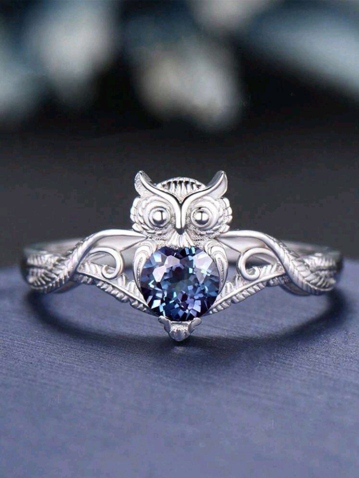 Silver-Plated Zinc Owl Design Ring Size 7 With Blue Round CZ