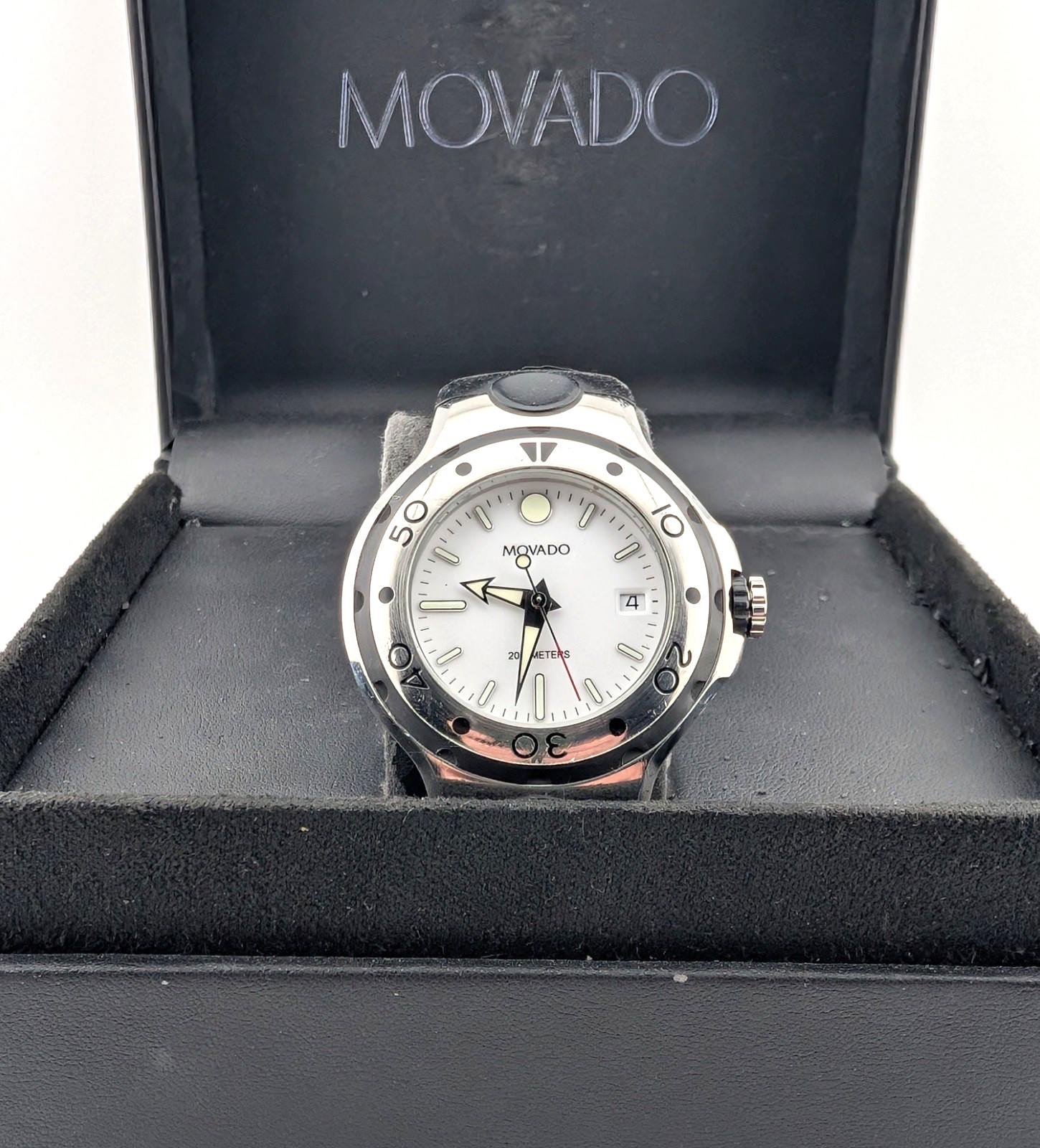 Movado Men’s Series 800 Stainless Steel W/White Dial;Model #84.65.1850.1~ Cool