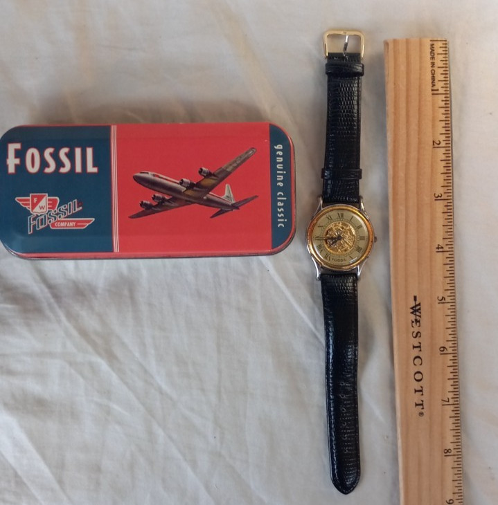 Fossil SK-5119 Wristwatch VTG 1995 Needs Battery Good Used Cond Original Tin