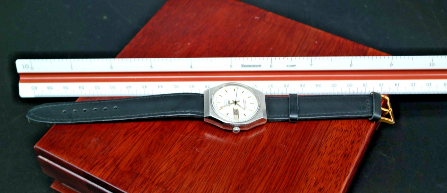 Sharp Citizens New Master Men’s Wristwatch – – Automatic 21J, New Leather Band