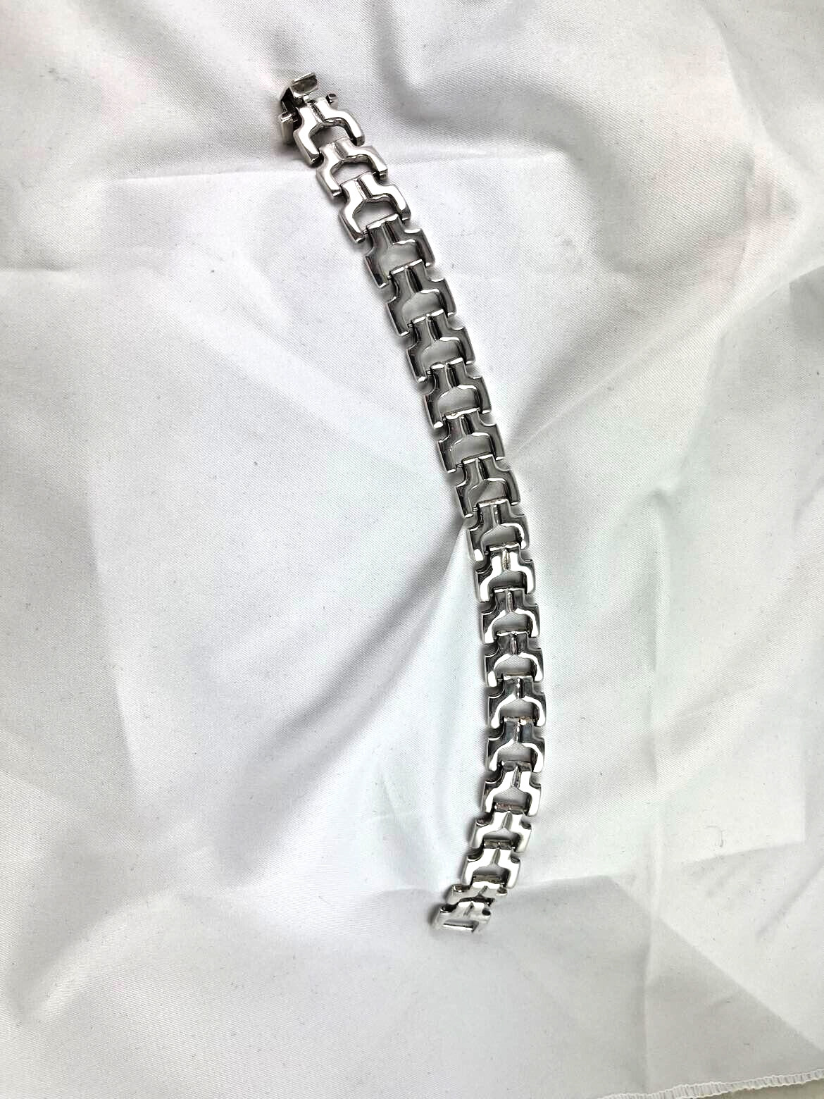 Sterling Silver .925 Link Bracelet size 8 1/2″ 42 Grams