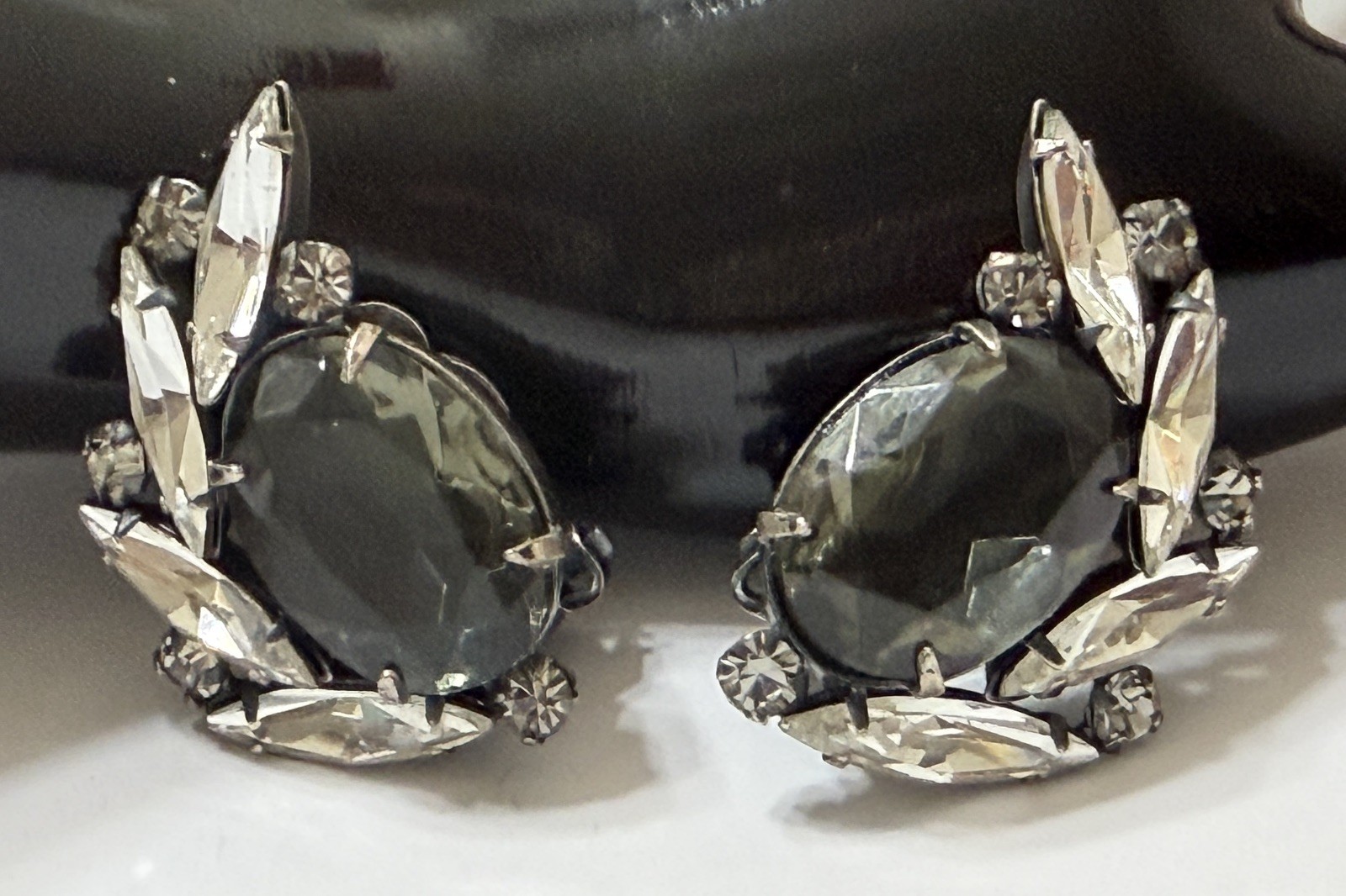 Vintage Unsigned Sherman Smokey Gray Rhinestone Clip On Earrings Navette