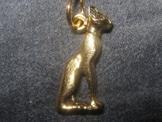 30MM 3-D Gold Pewter Egypt Egyptian Bast Bastet Cat Pendant Charm Necklace