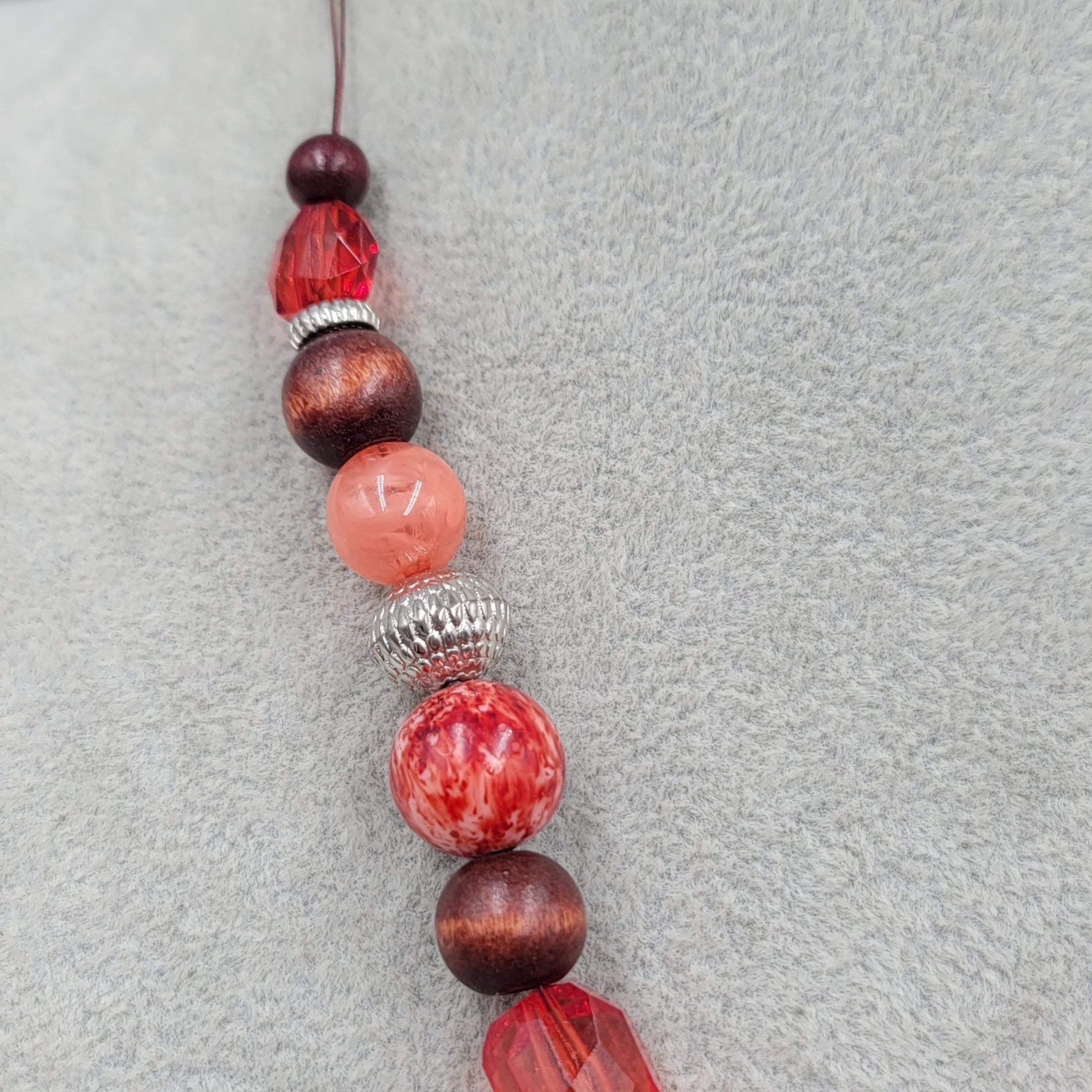 Open Round Wood Pendant Beaded Necklace Pinks Corals 20″ adj