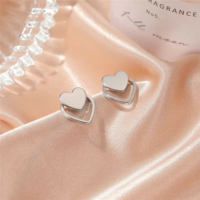 New Gold Silver Color Heart Earrings Women Vintage Punk Hollow Stud Fashion Ear