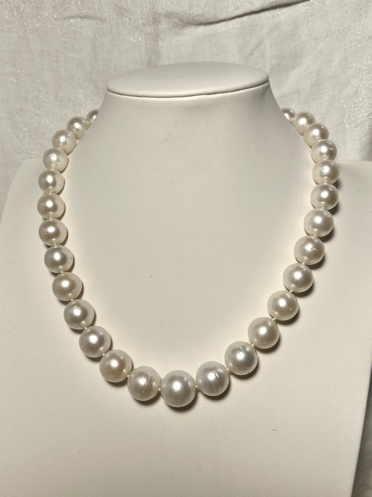 AUTHENTIC 18” Graduated White South Sea Saltwater Pearl 12-15.4mm Necklace