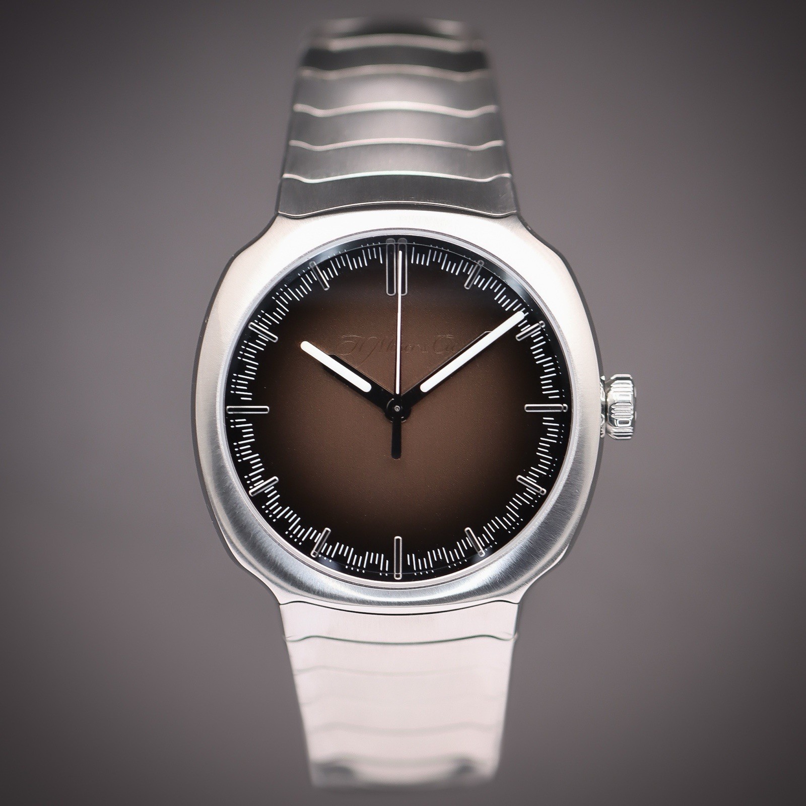 H. MOSER & CIE. Streamliner Centre Seconds “Smoked Salmon” 6200-1207 Full Set