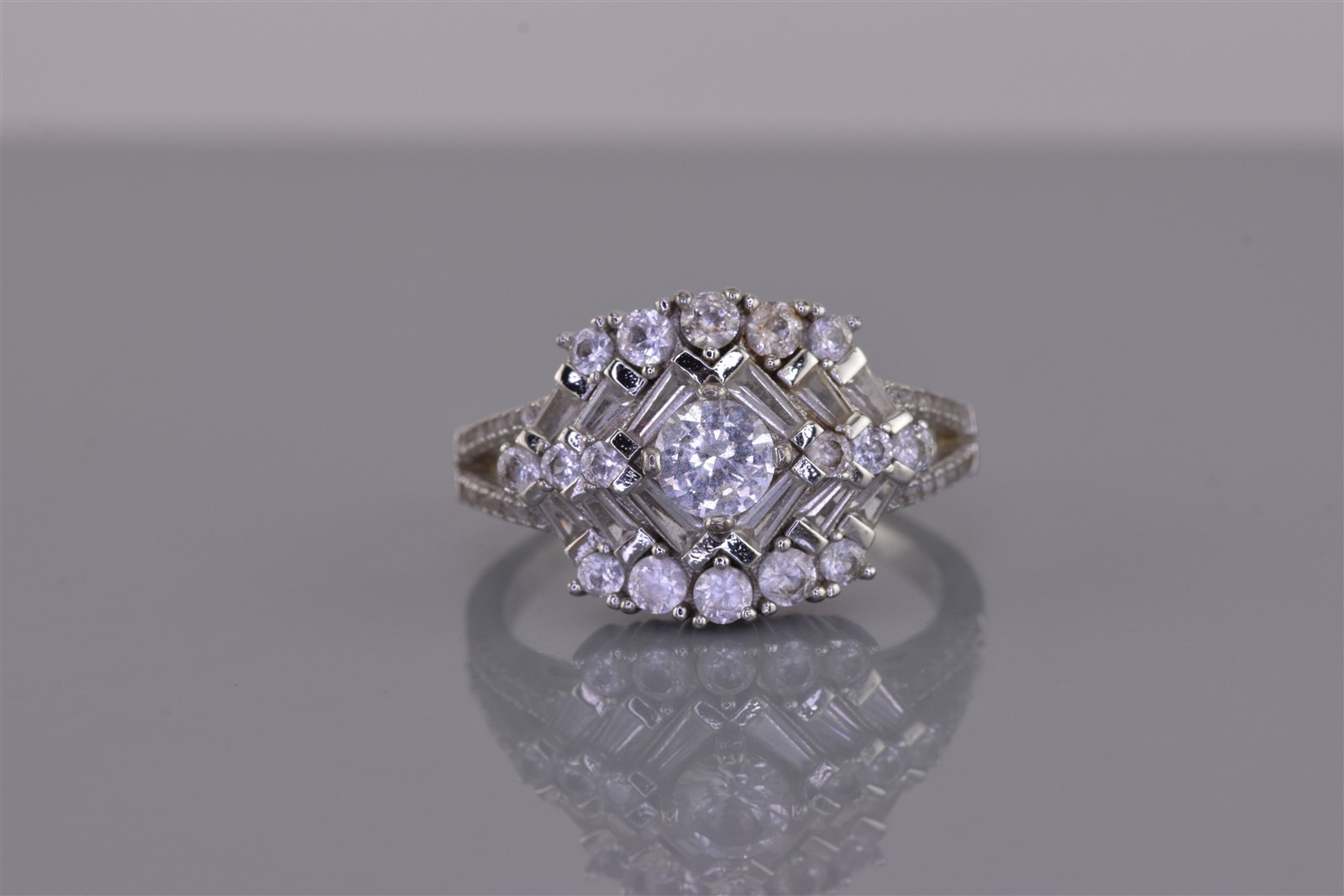 Fuzion Creation FZN Sterling Silver White Topaz Clustered Band Ring 925 Sz: 9