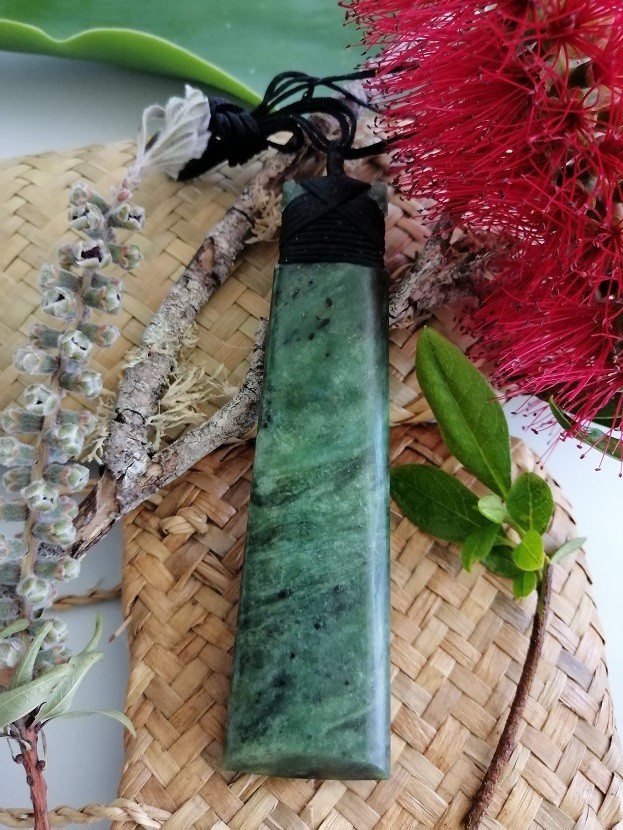 New Zealand Jade Greenstone Toki Matt XL Large pendant 110mm L x 30mm Unisex