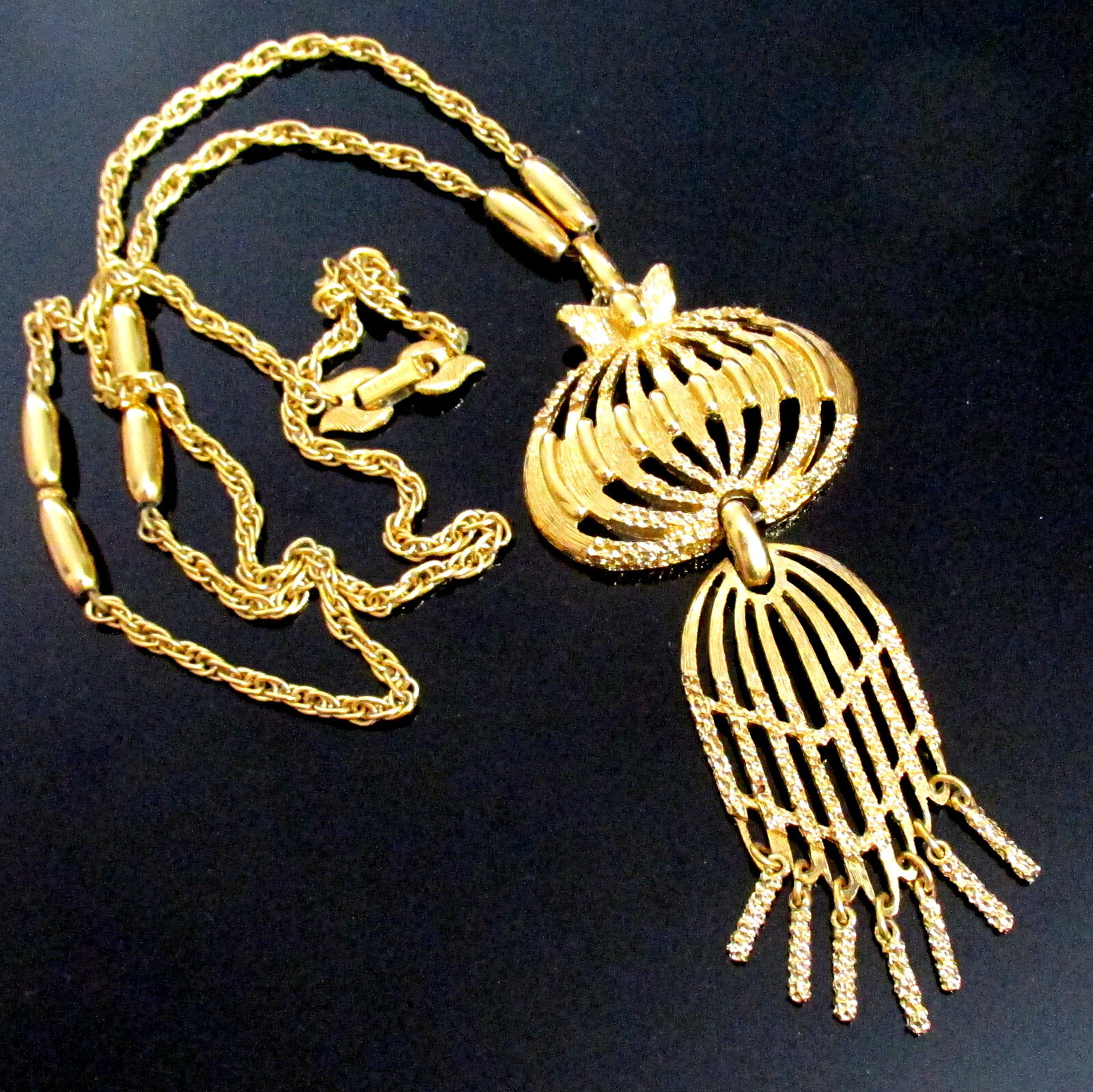 VTG RUNWAY MONET 1970 BOOK PIECE “FLORENCIA” GP ORNATE FRINGE PENDANT NECKLACE