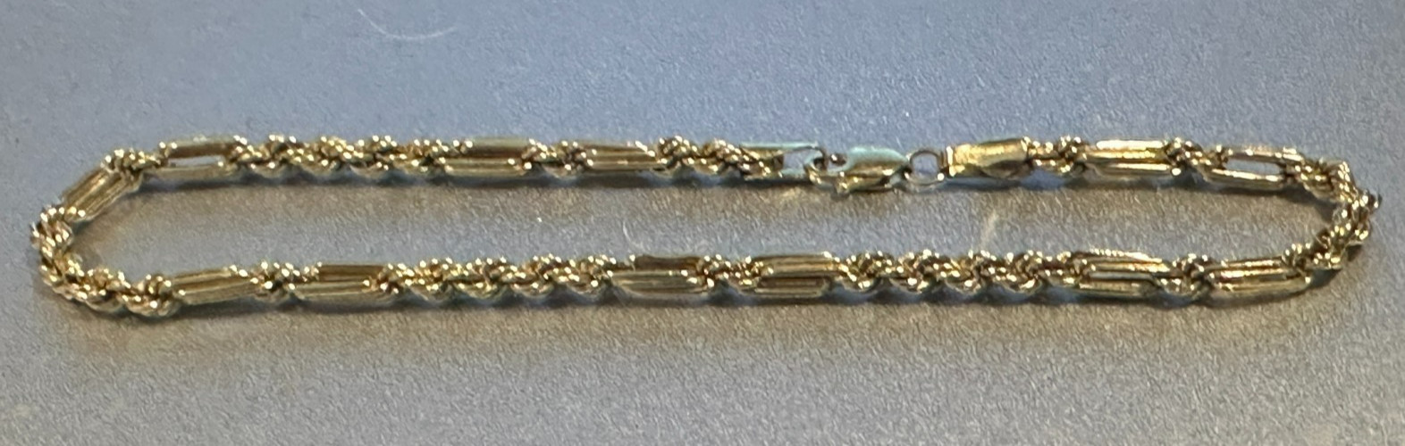 14k Gold Figarope Rope Twist Chain Bracelet Lobster Clasp 2.8 Grams 8.25″