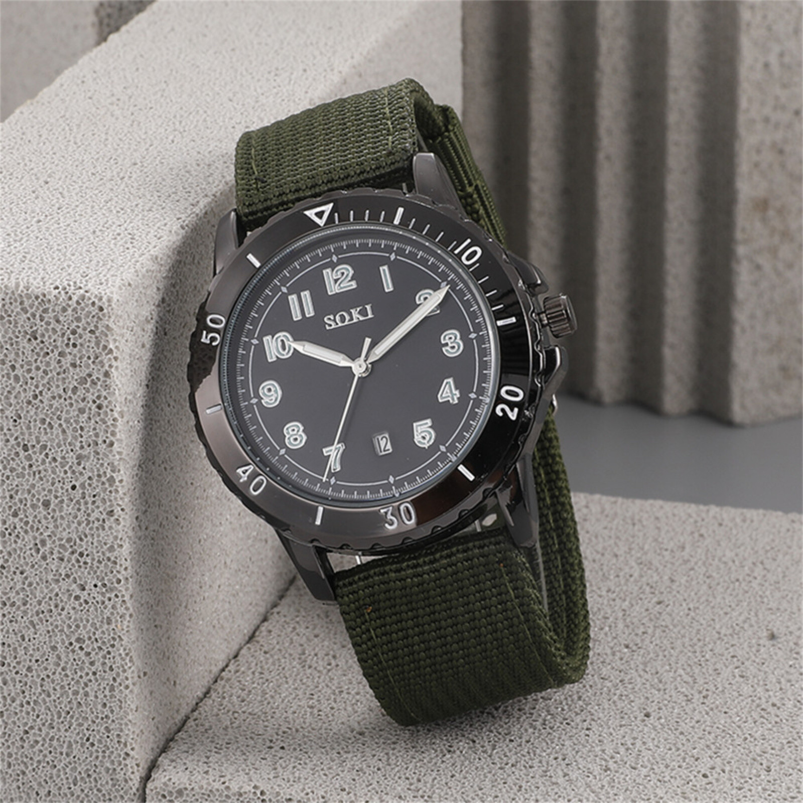 Men Tactical Sports Watch Round Arabic Numeral Dial Date Quartz Nylon Wristwatch