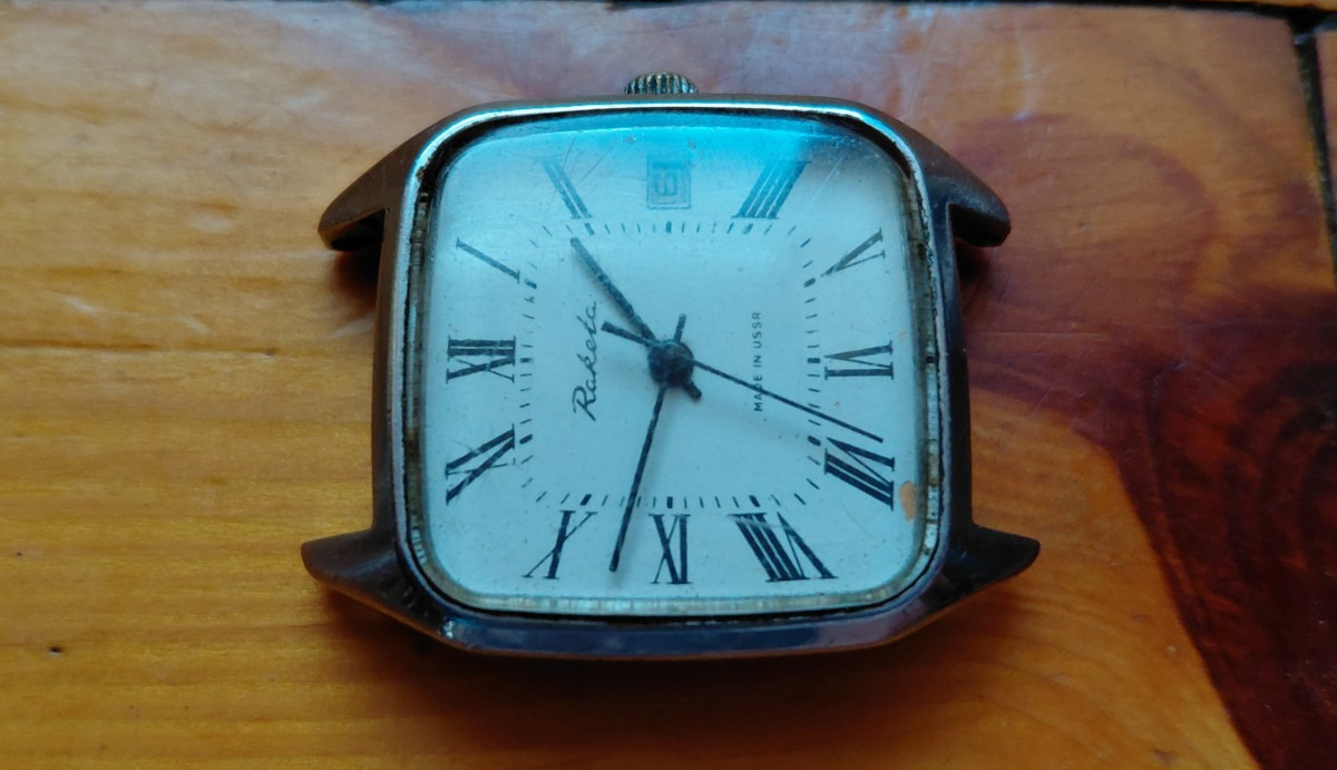 Vintage Soviet watch Raketa with caliber 2614.N USSR. date indicator. 19 jewels