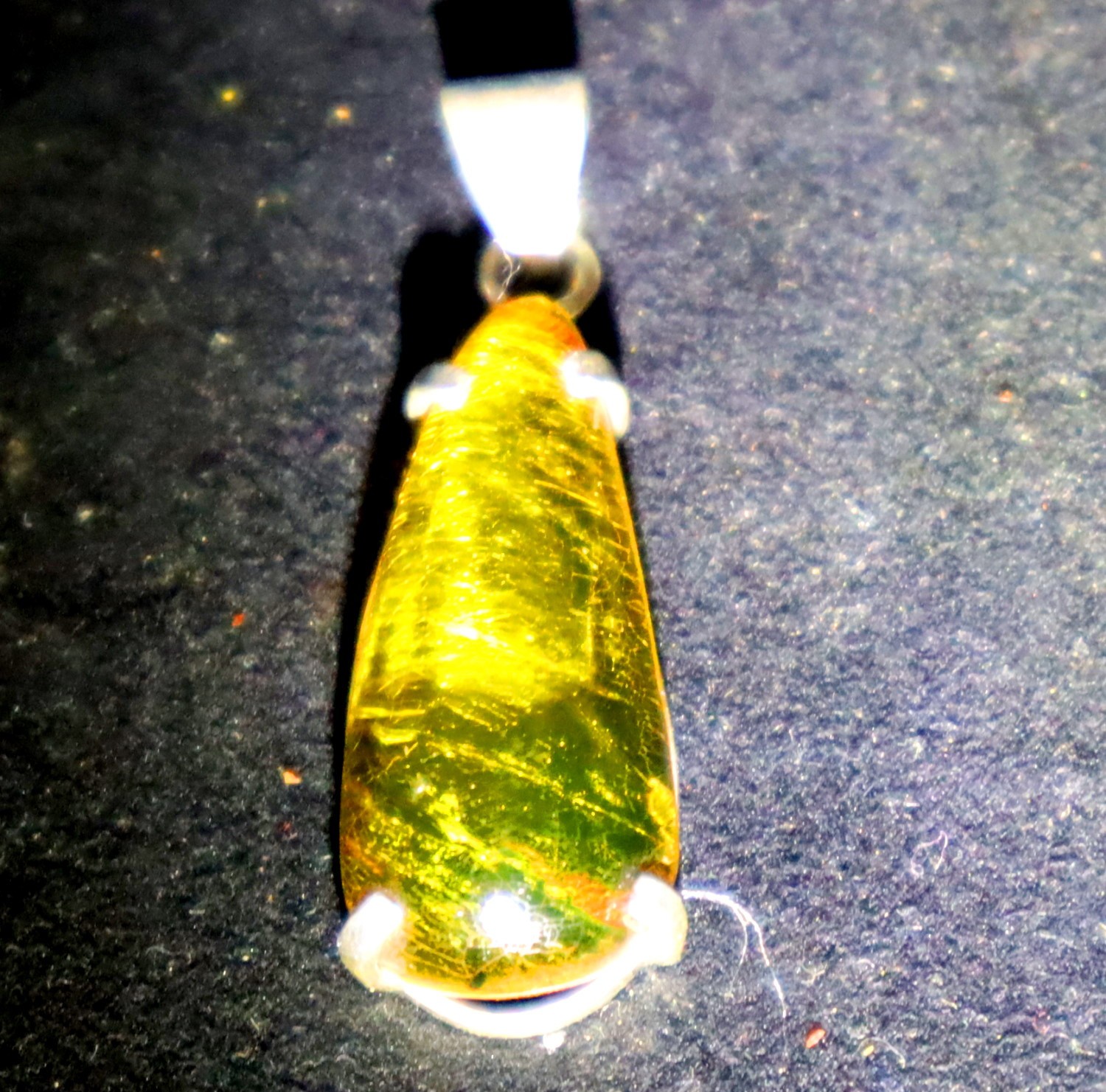 Lovely Natural Translucent Yellow Green Amber .925 Sterling Silver Pendant 42mm