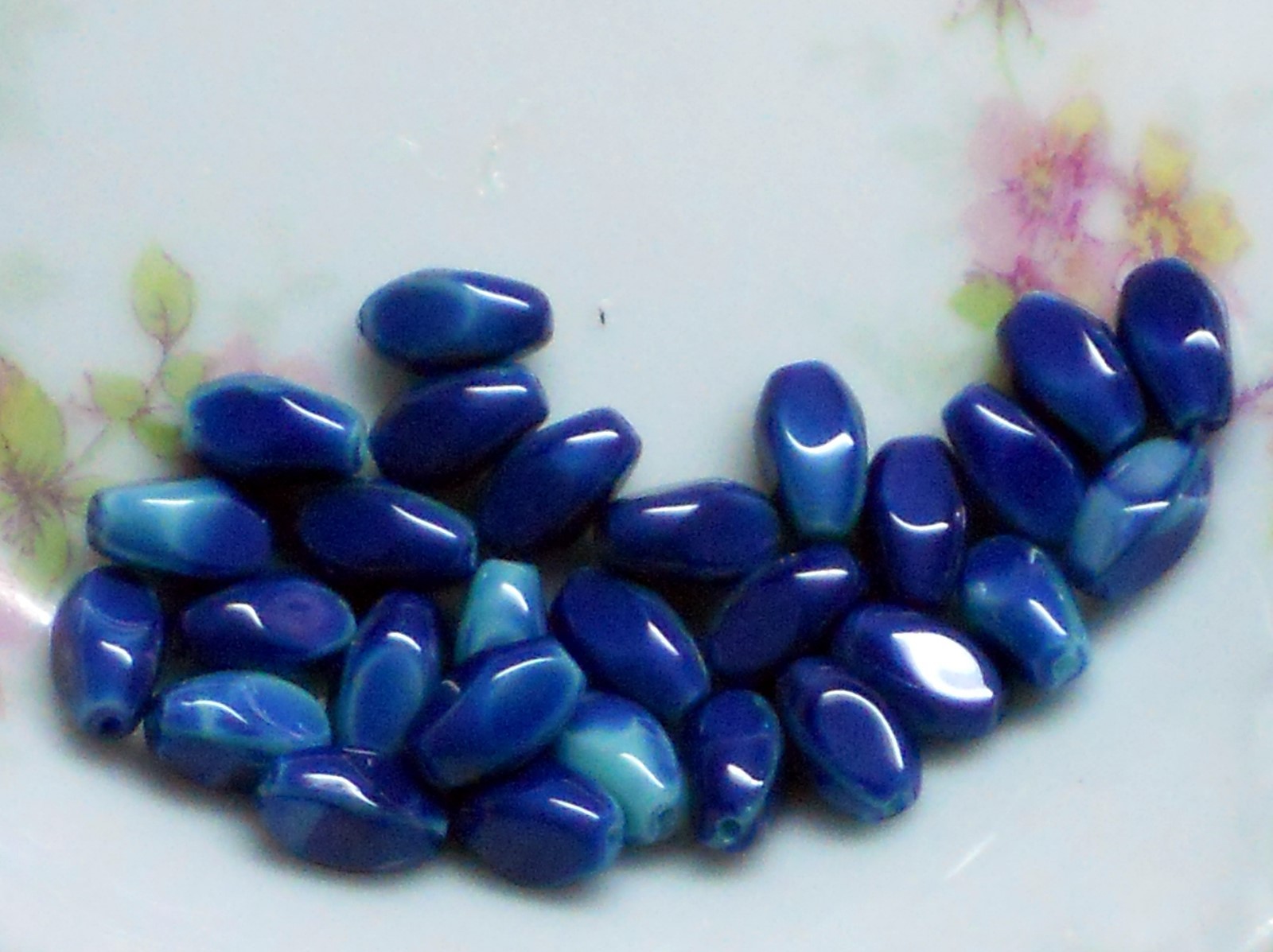 #1589 Vintage Beads Pressed Glass Japan Rice Cobalt Two tone Retro Blue NOS