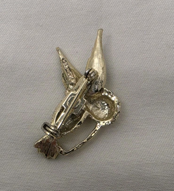 GERRY’S Gold Tone Hummingbird Brooch Pin with Rhinestone Accents 1.5″