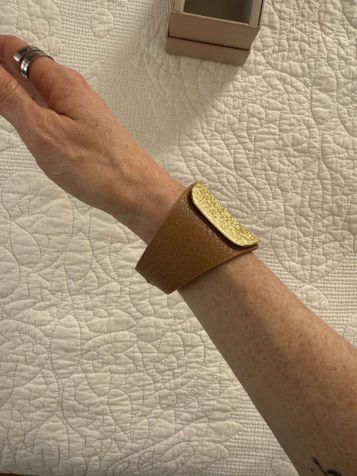 PARFOIS Gold Leather Wide Wrist Bangle Adjustable Cuff Bangle Women Jewelry