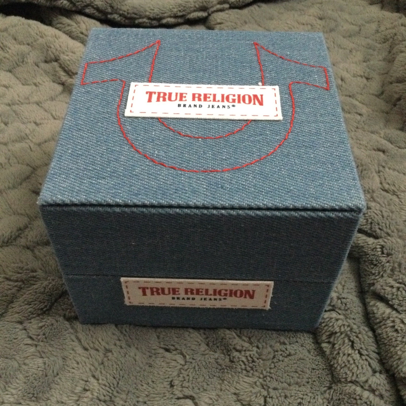 True Religion Women’s Gold Watch and Bracelet Gift Set NIB