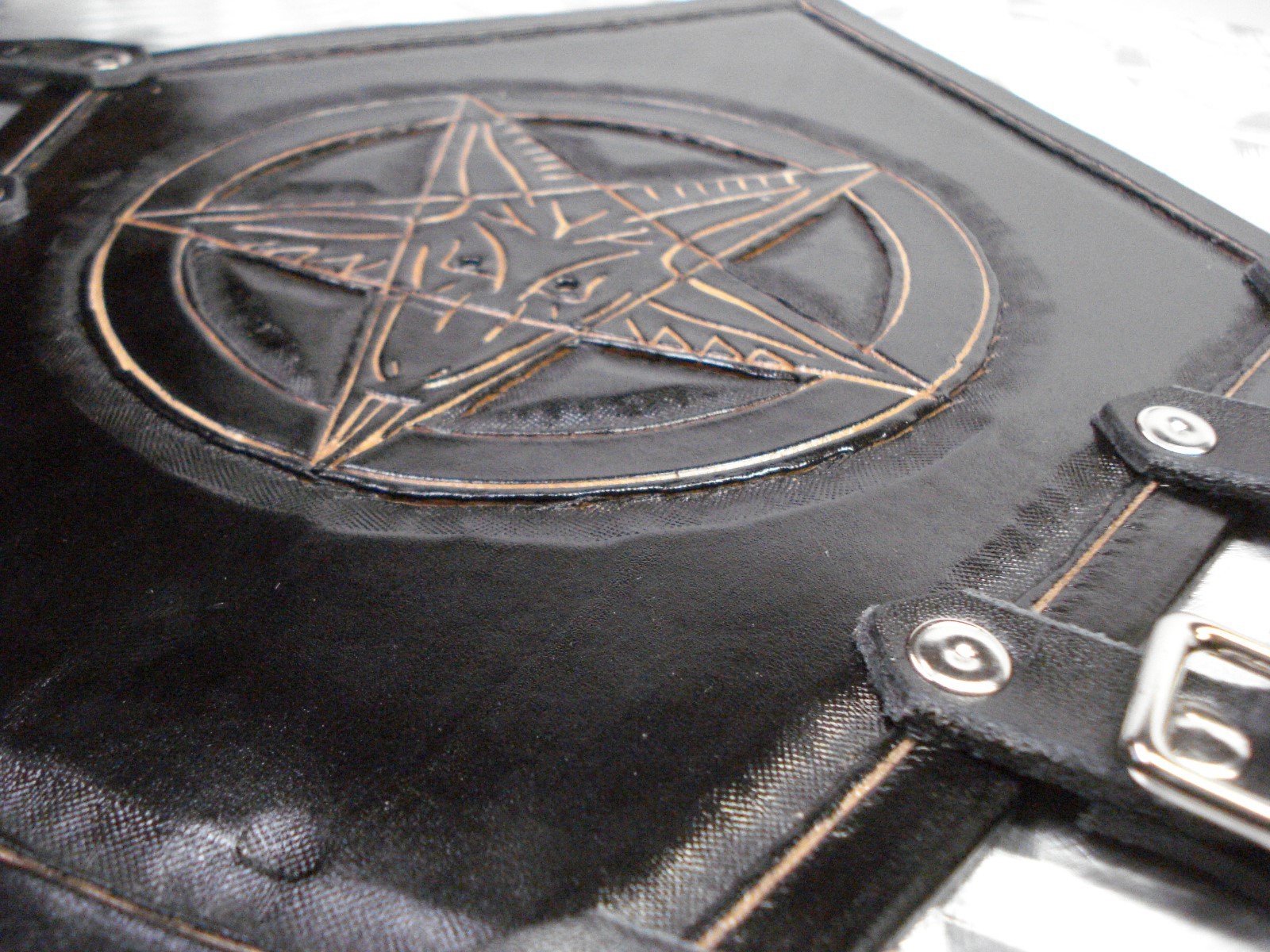 LEATHER CARVED PENTAGRAM GAUNTLET. BLACK METAL (MDLG0165)….. THY PRIMORDIAL